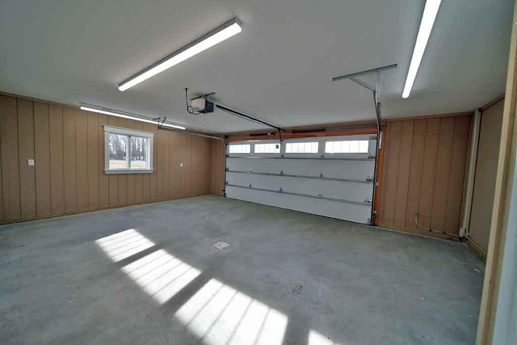 15 Lilac Lane, Houlton, ME, 04730