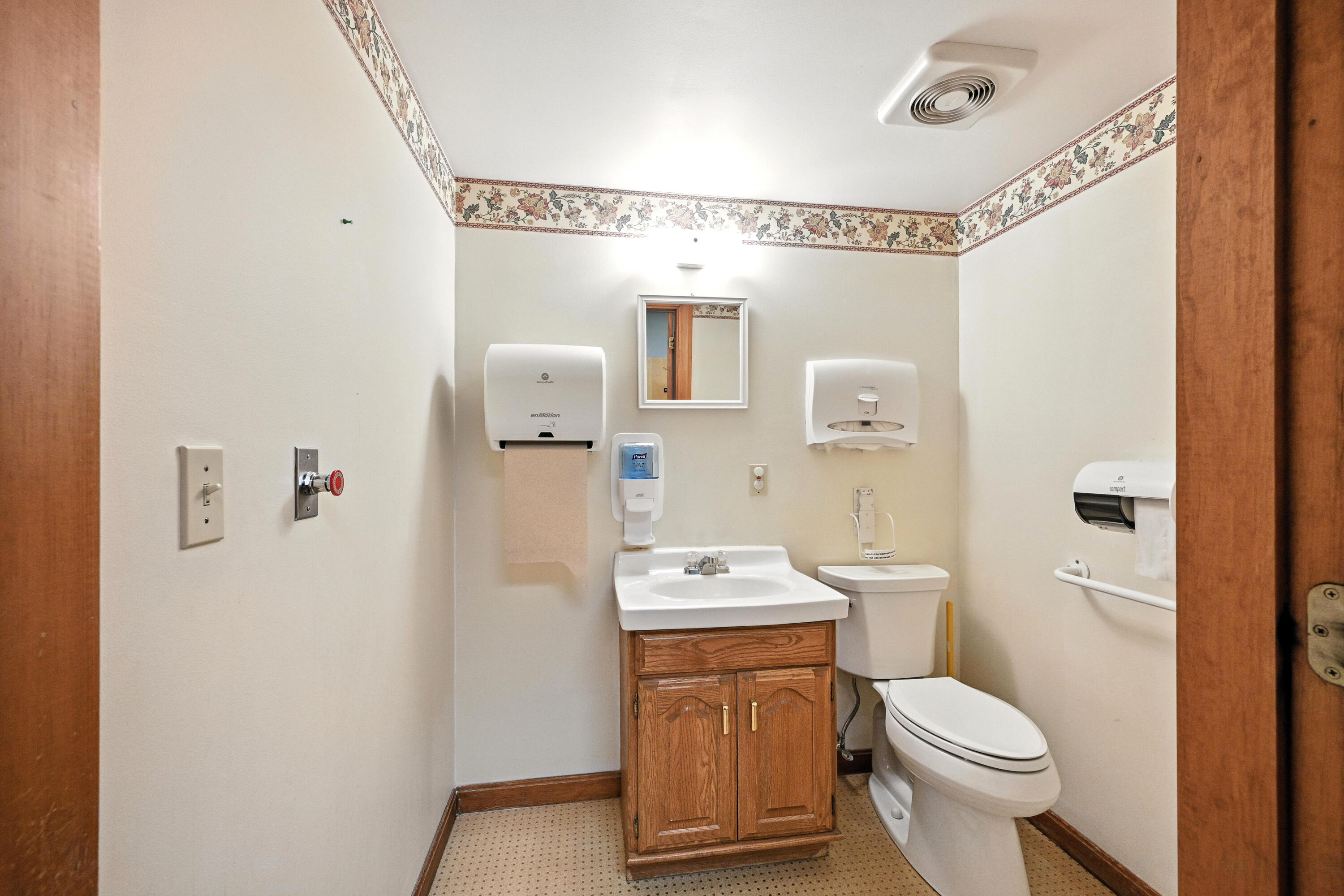 244 Kennedy Memorial Drive UNIT 1, Waterville, ME, 04901