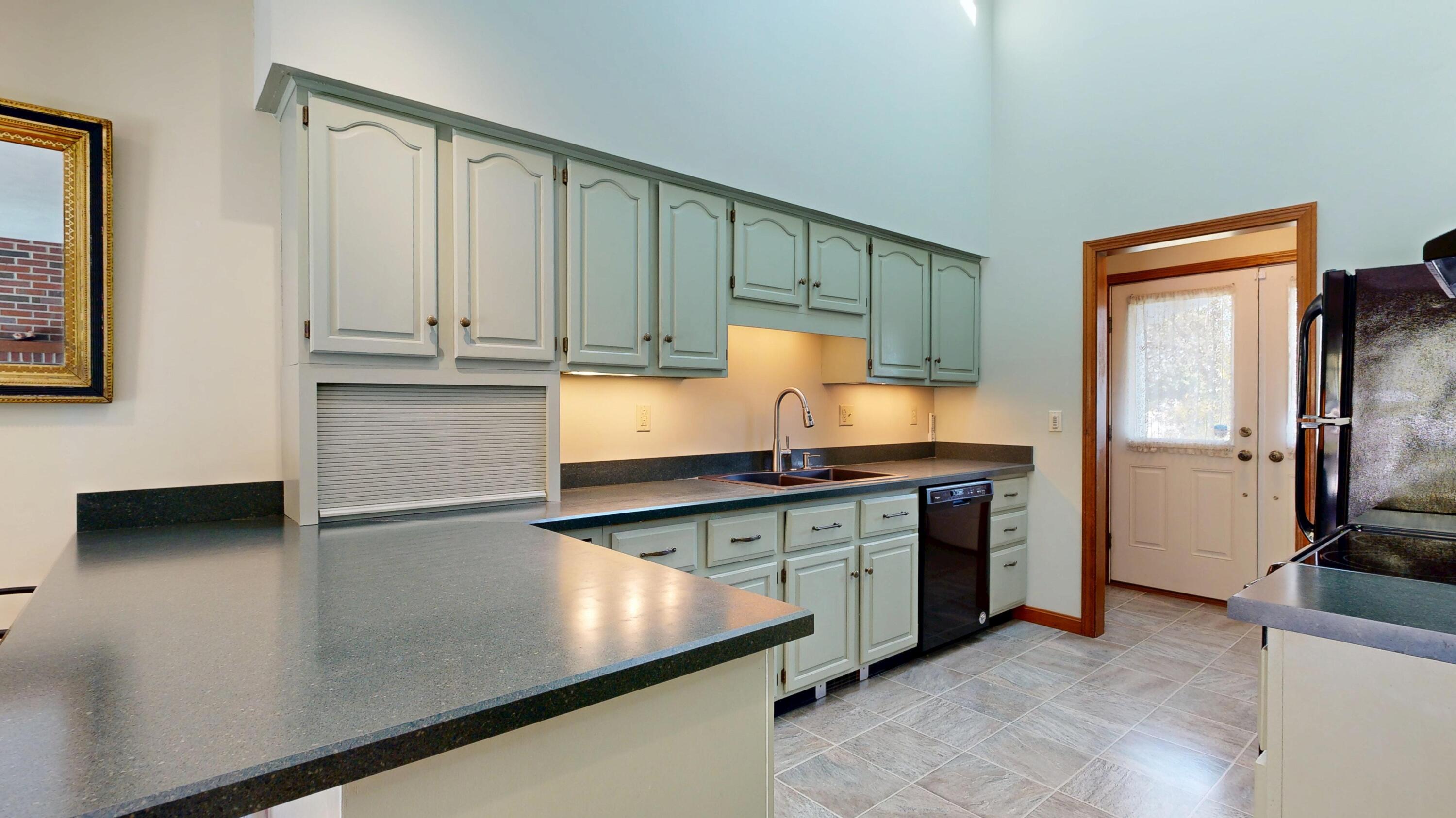 12 Hartford Street, Lewiston, ME, 04240