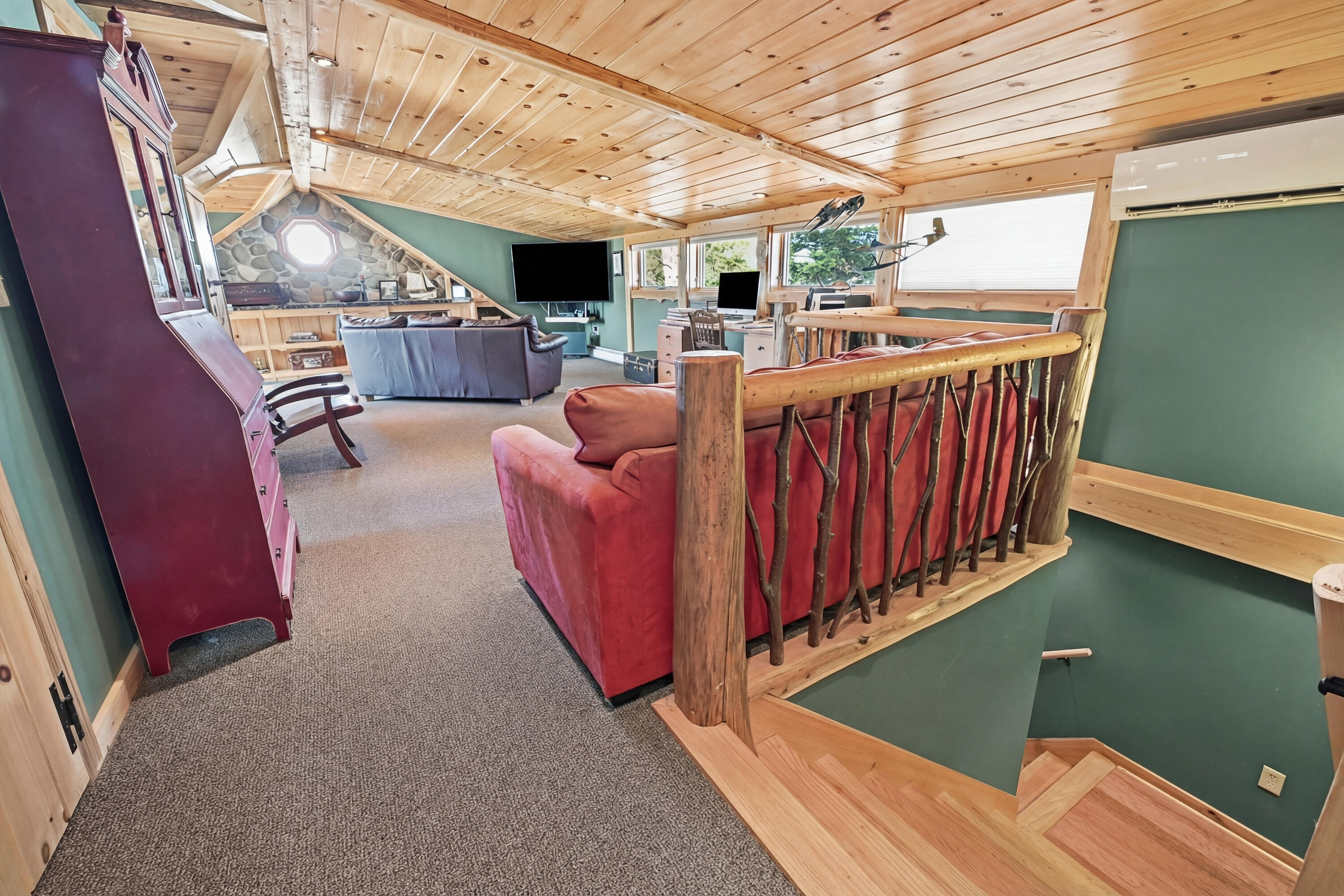 99 Abena Shores, Belgrade, ME, 04917