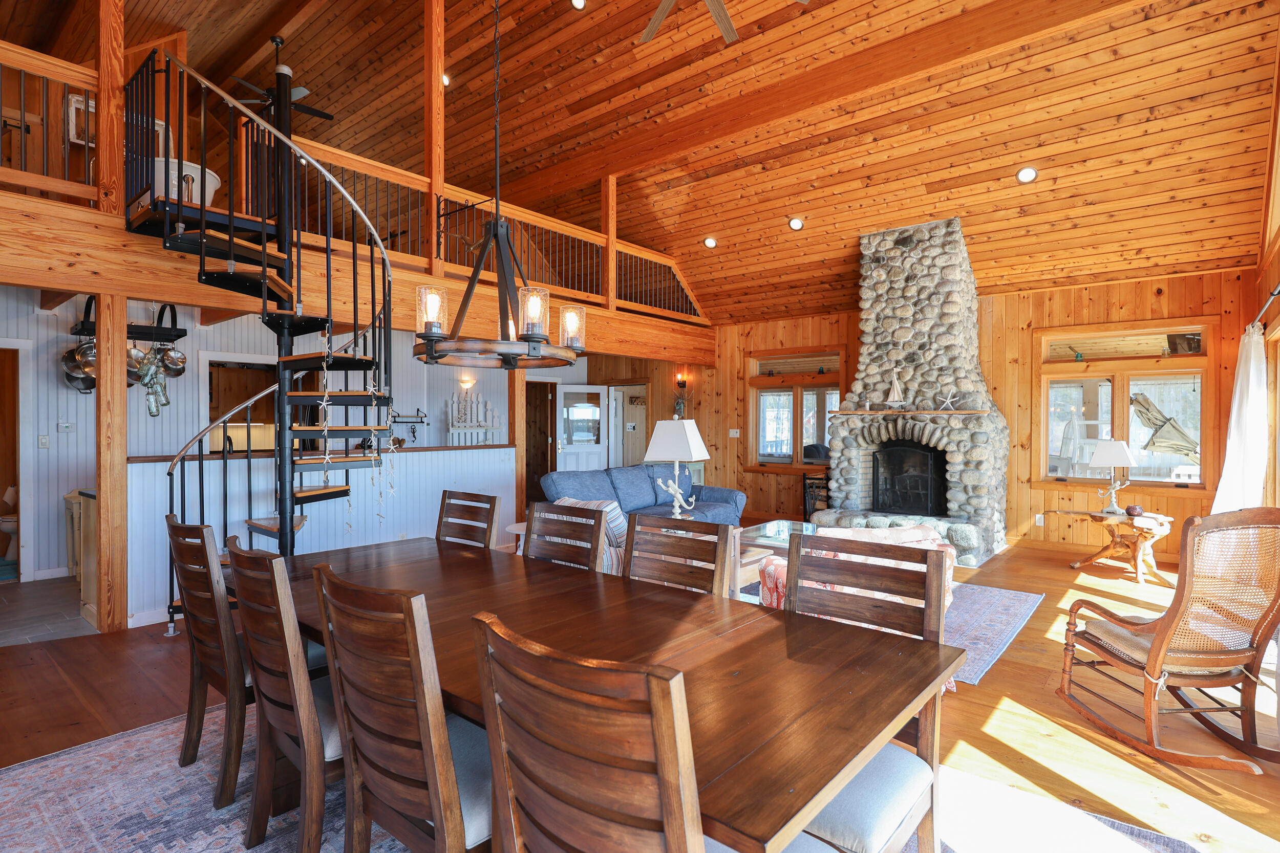 28 City Point Road, Vinalhaven, ME, 04863