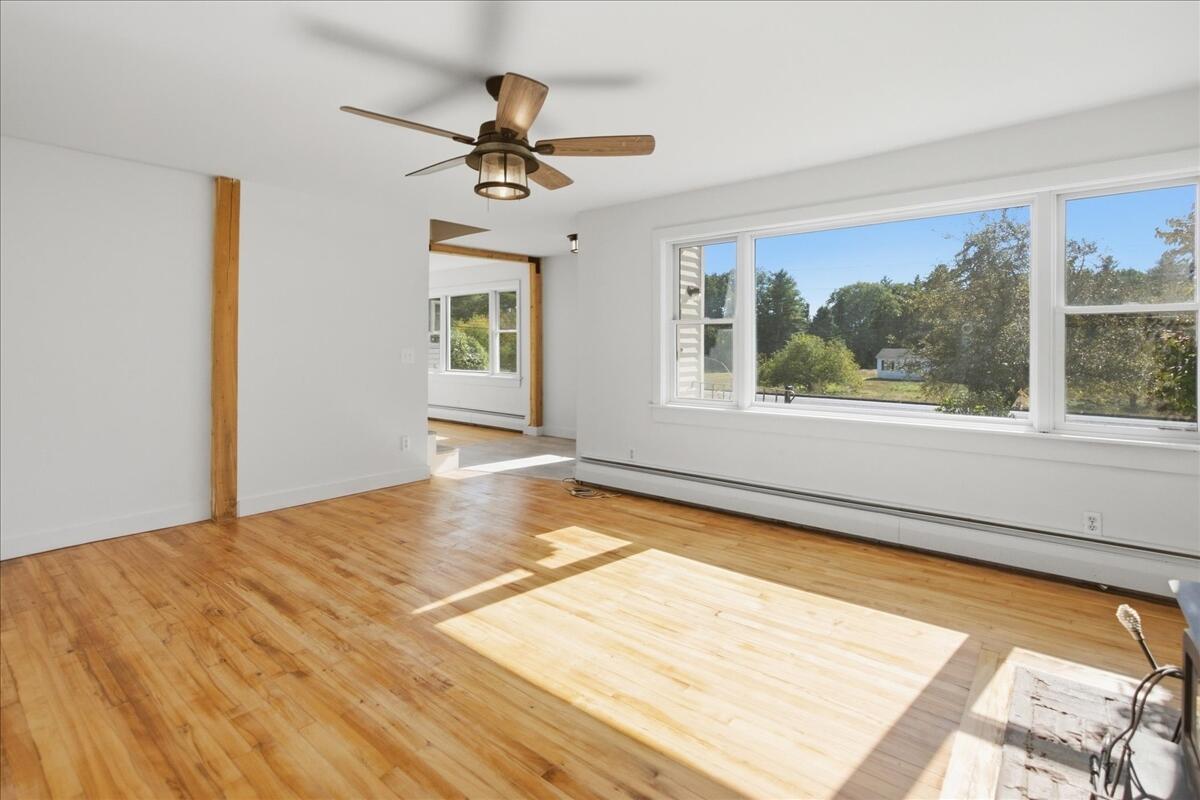 1827 Minot Avenue, Auburn, ME 04210 33-1-33