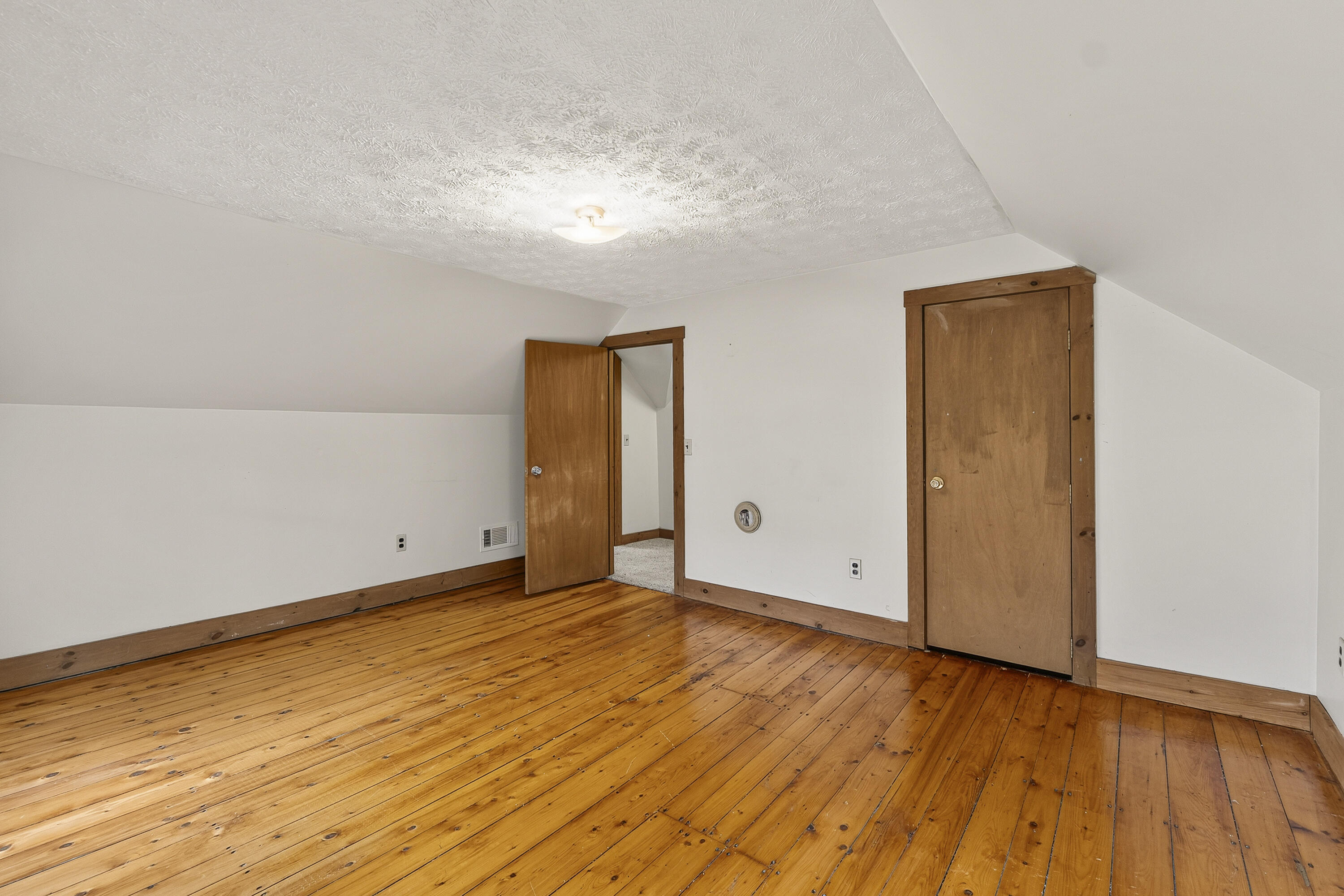 3 Leighton Rd_133