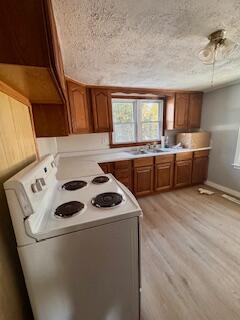 10 Warren Street, Bridgton, ME, 04009