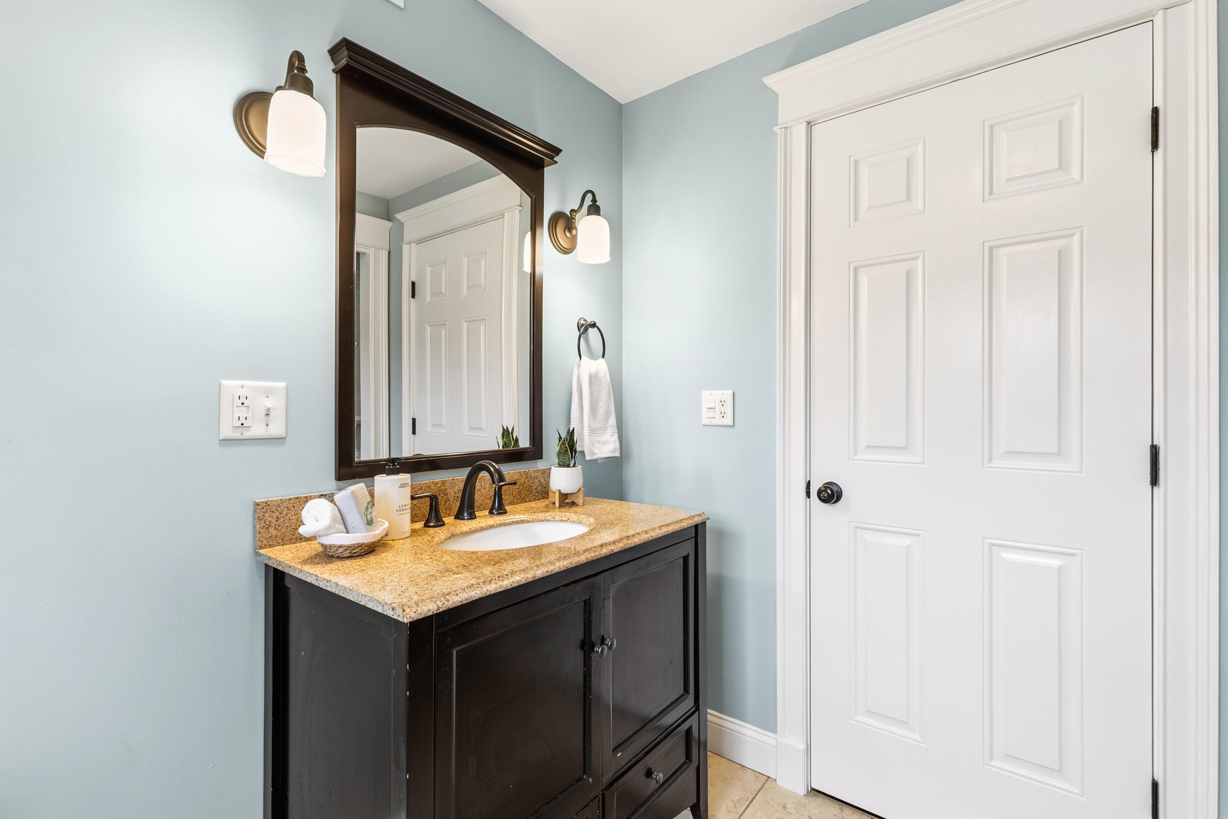 281 Range Road, Cumberland, ME, 04021