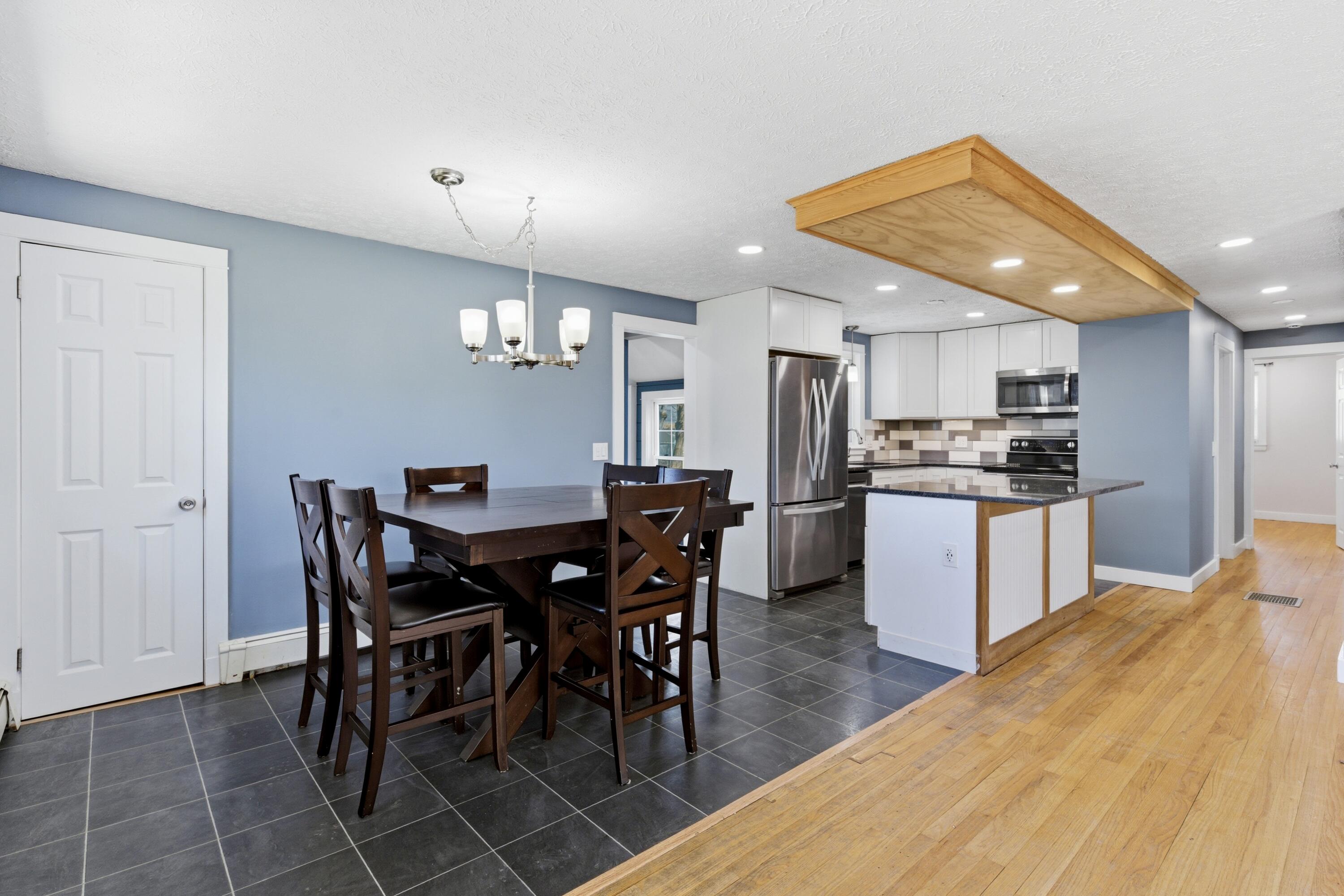 7 Sunset View Street, Gray, ME, 04039