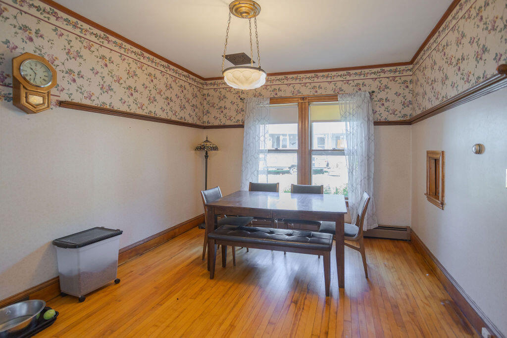 72 Main Street, Peru, ME, 04290