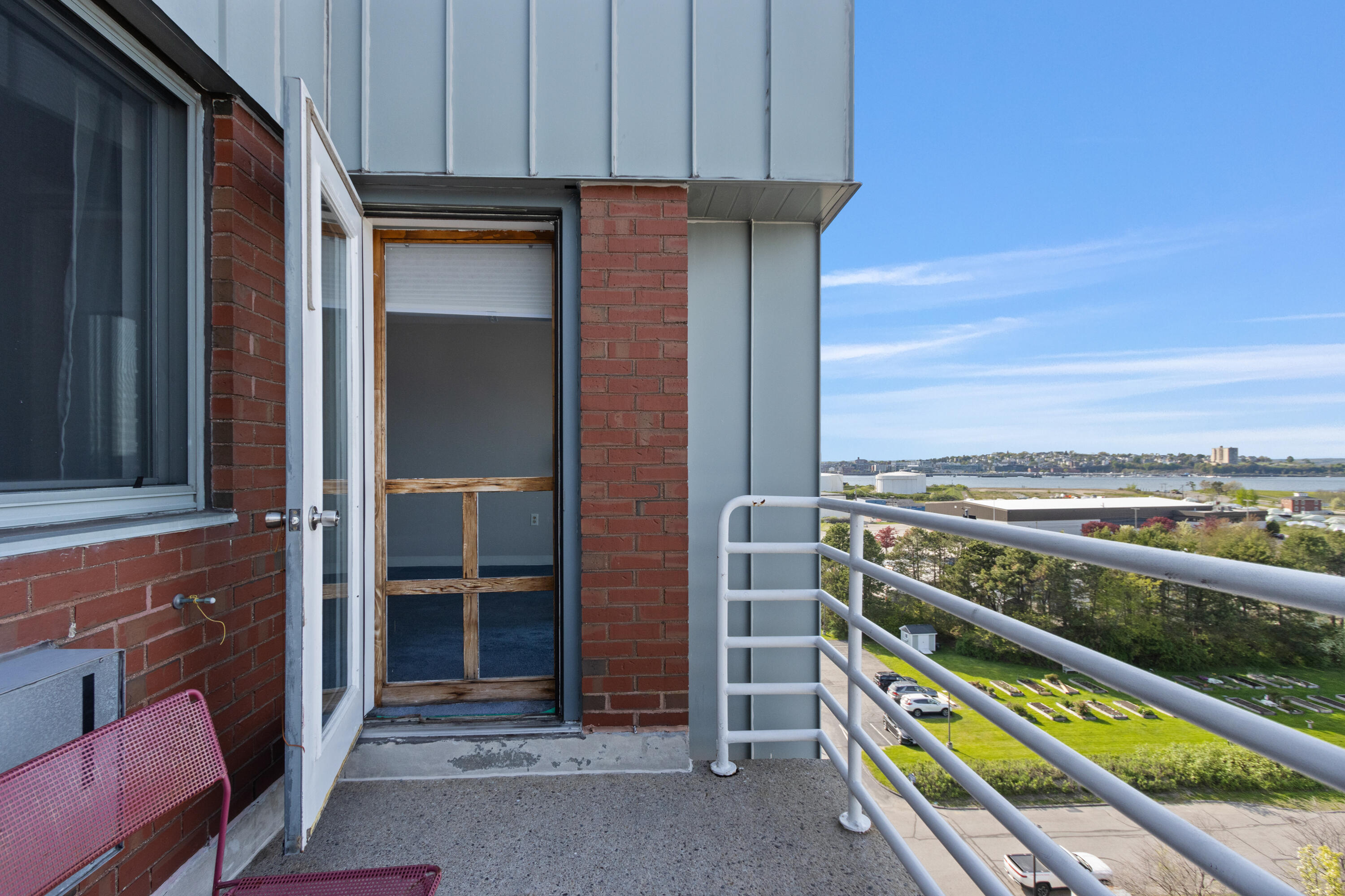 148 Breakwater Drive, #807, South Portland, ME 04106 202605019TR-71017