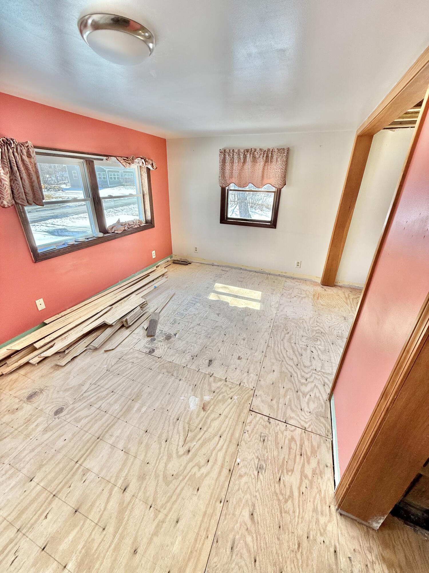 31 Delmont Street, Presque Isle, ME, 04769