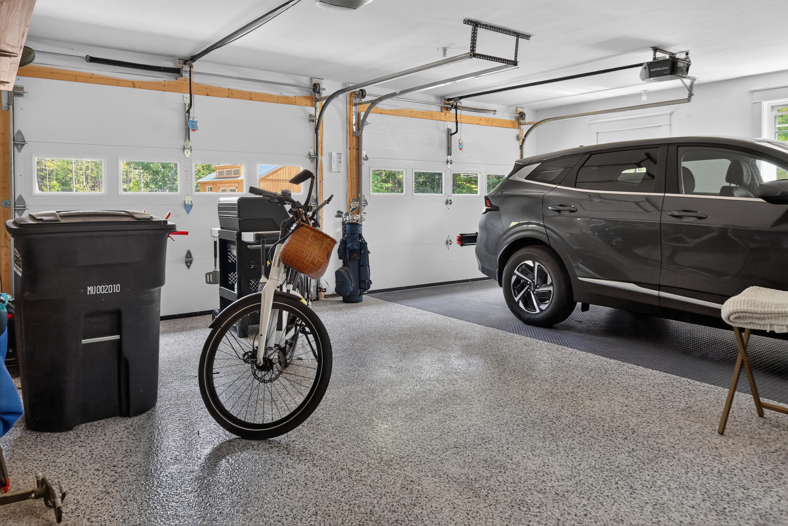 520 Bog Road, Hermon, ME 04401 2-car garage with epozy floor