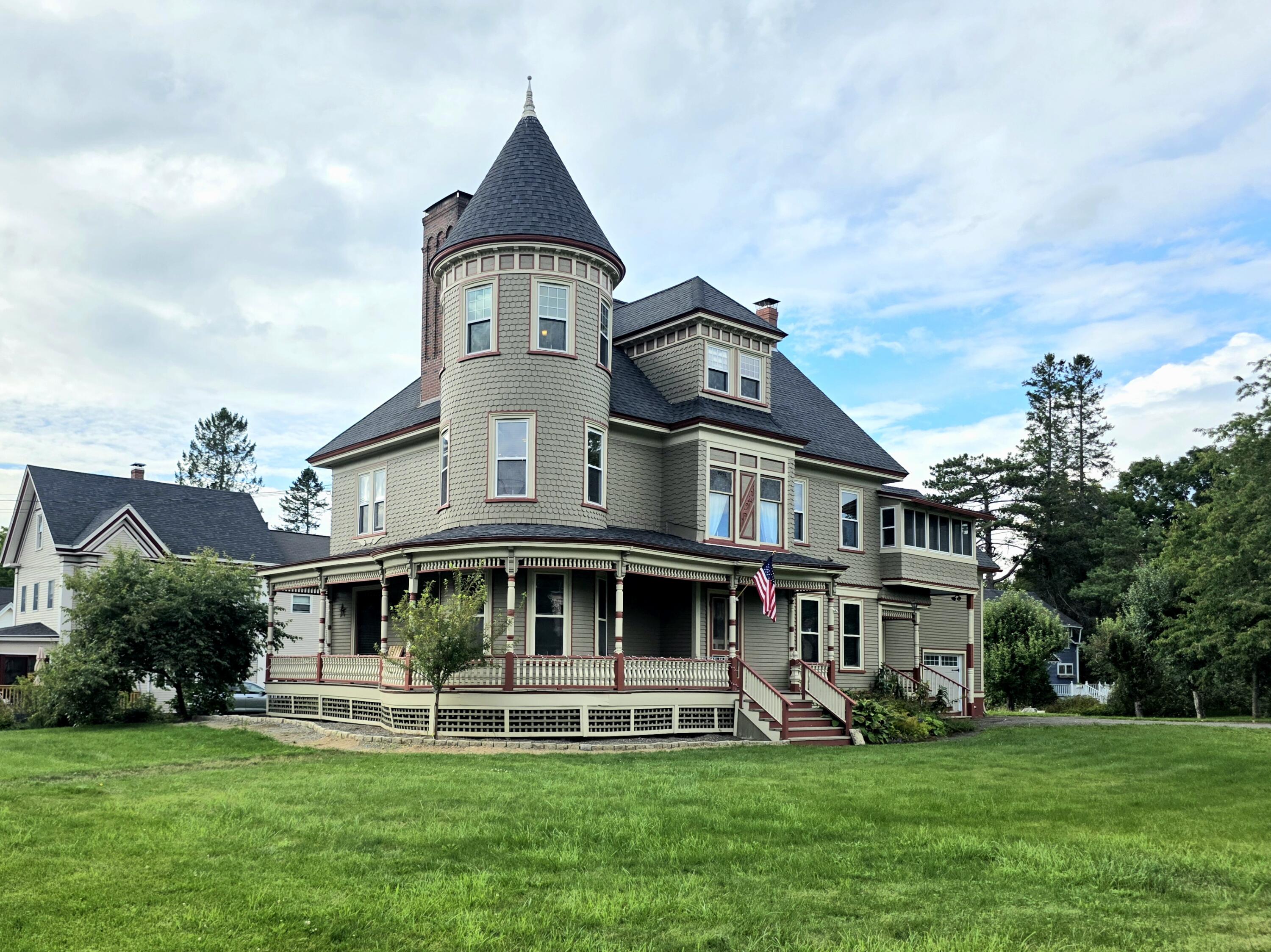 Photo of 32 Pleasant Street Houlton ME 04730