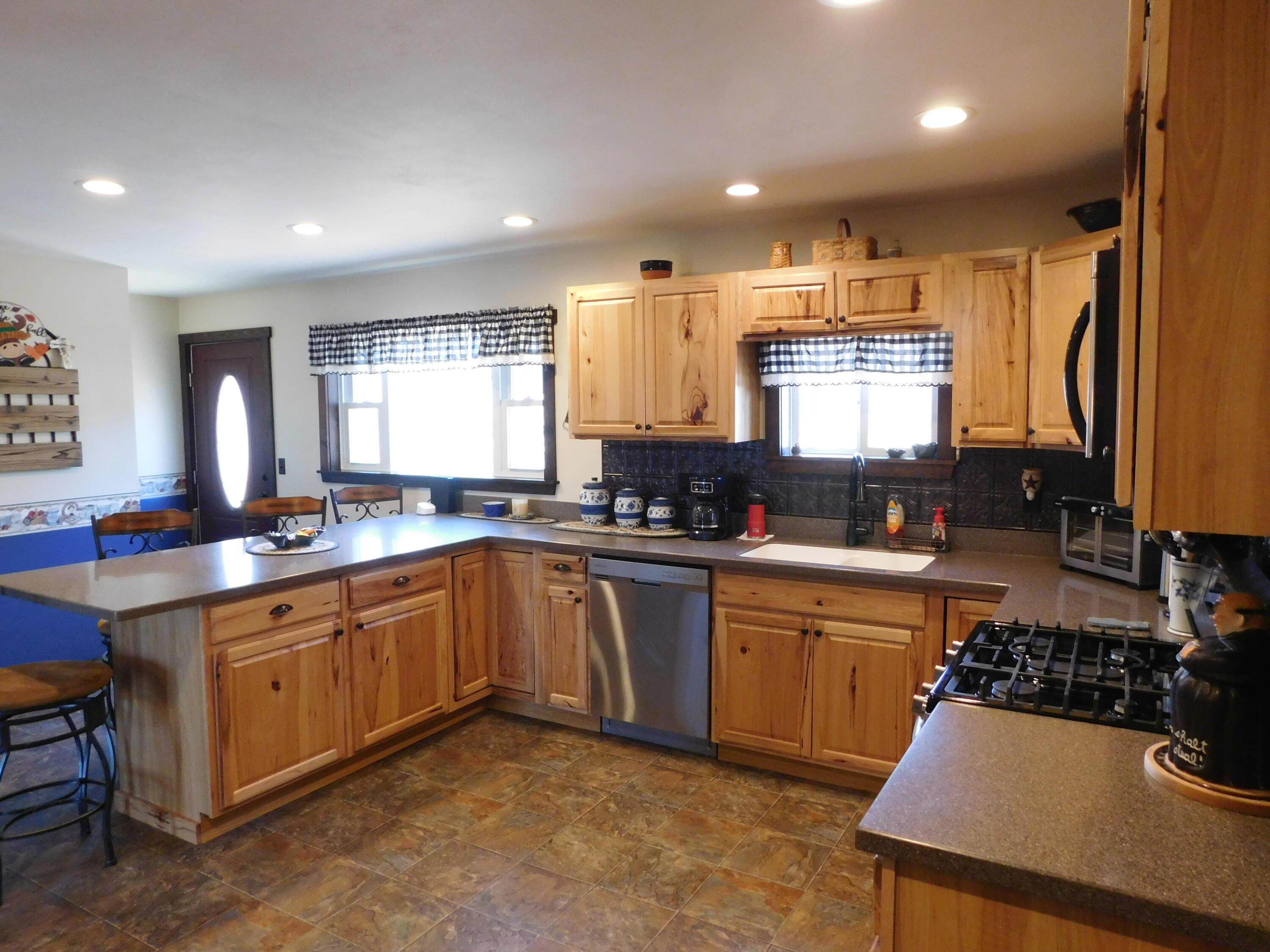 557 Enfield Road, Lincoln, ME, 04457