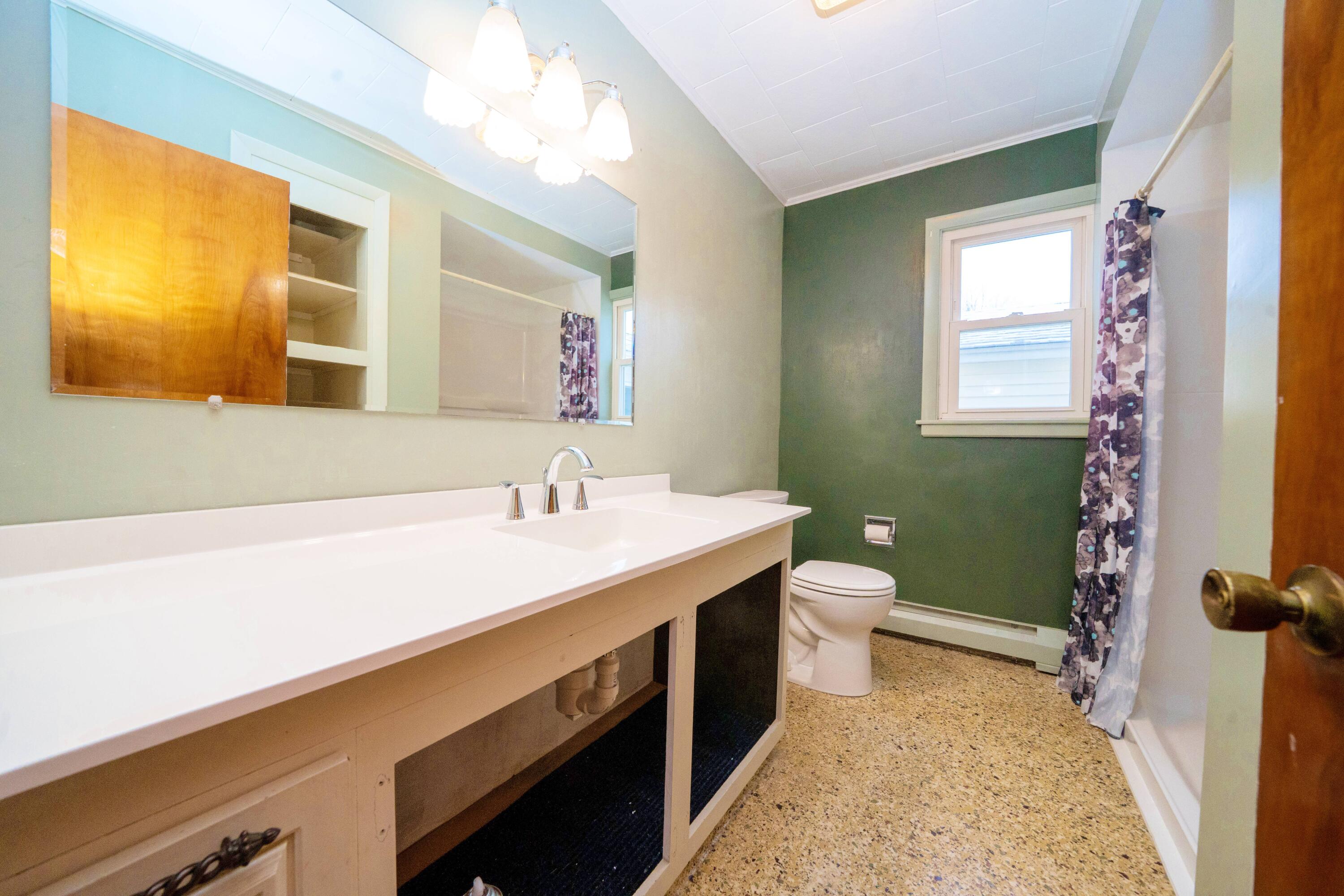 13 Westbrook Terrace, Hampden, ME, 04444