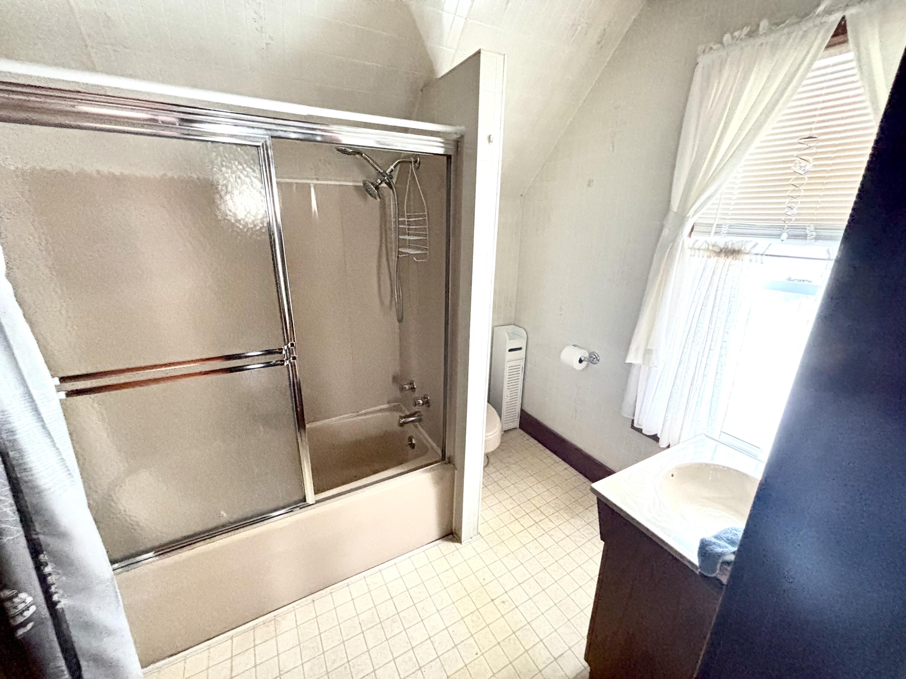 34 Lincoln Street, Millinocket, ME, 04462