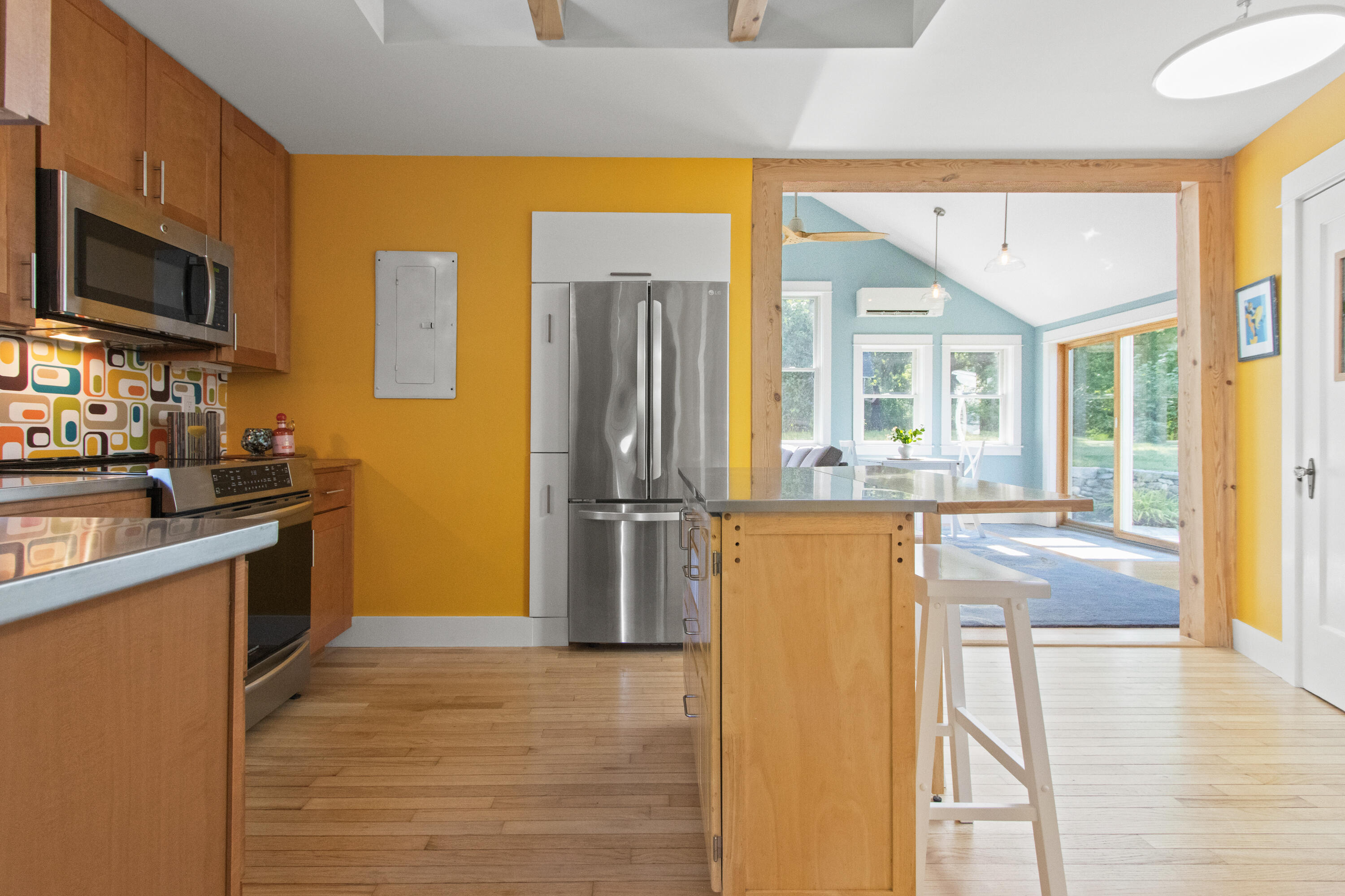 118 Rowe Avenue, Portland, ME 04102 Kitchen