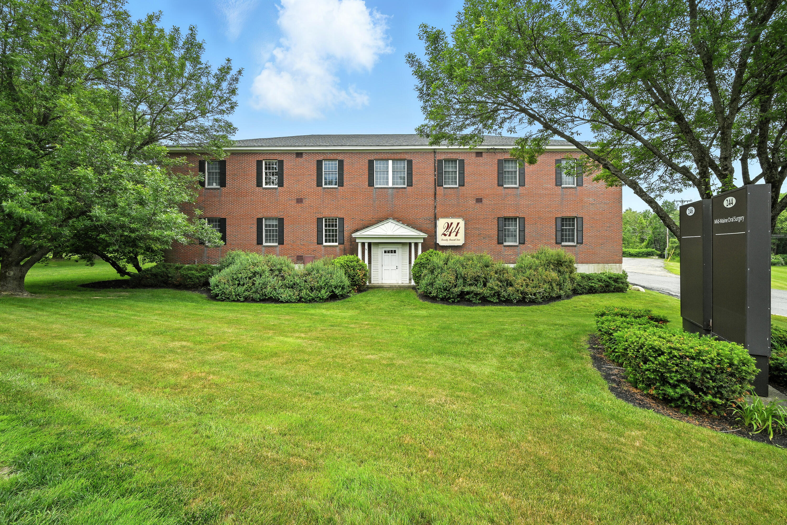 244 Kennedy Memorial Drive UNIT 1, Waterville, ME, 04901