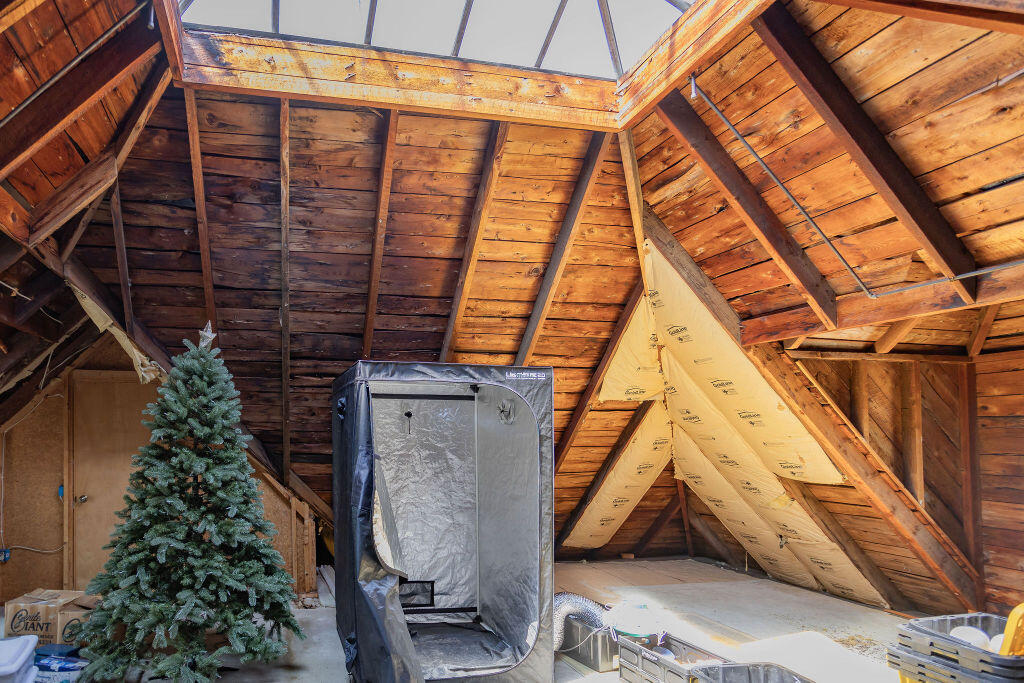 72 Main Street, Peru, ME, 04290