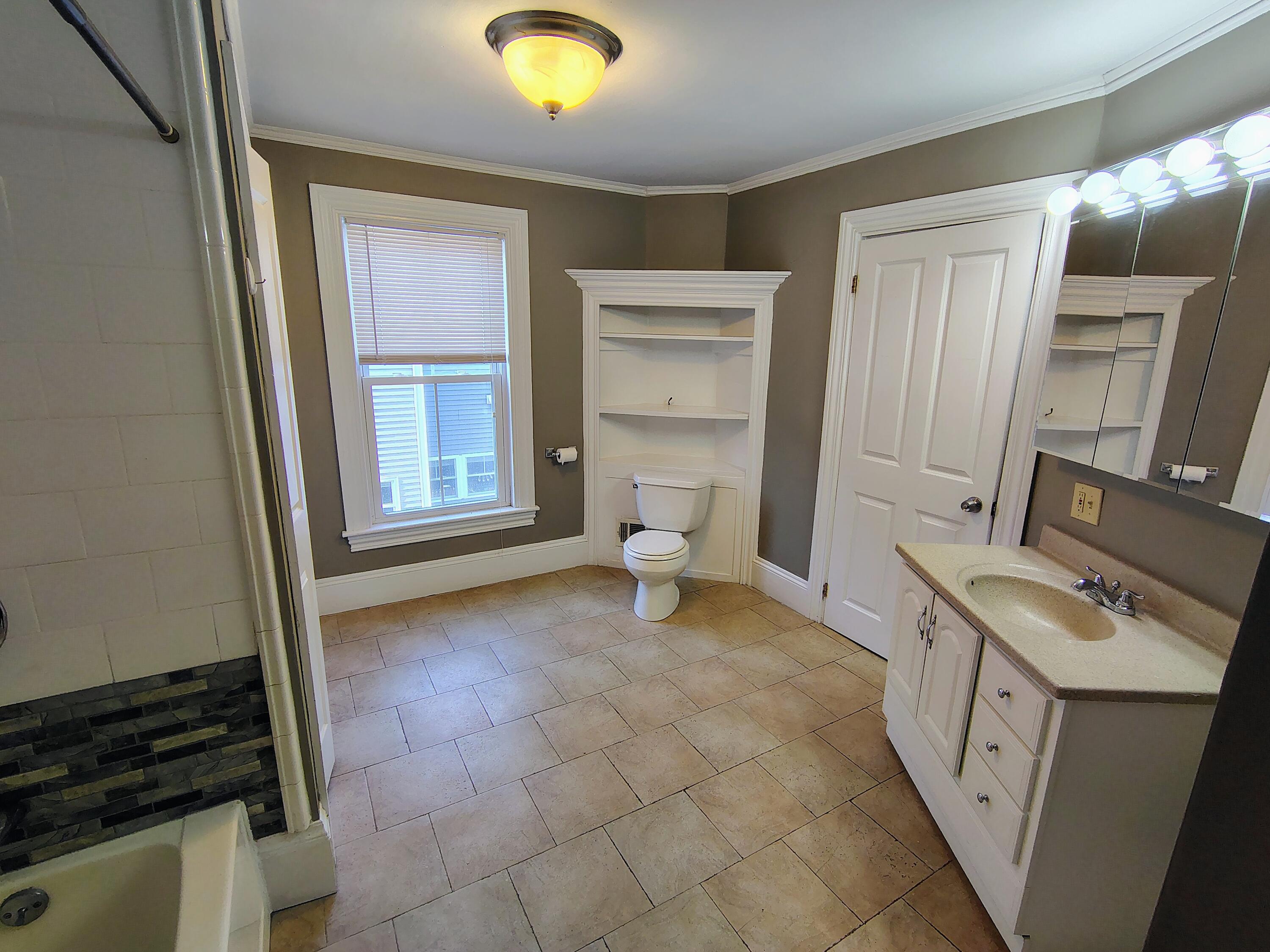 60 West Street, Bangor, ME, 04401