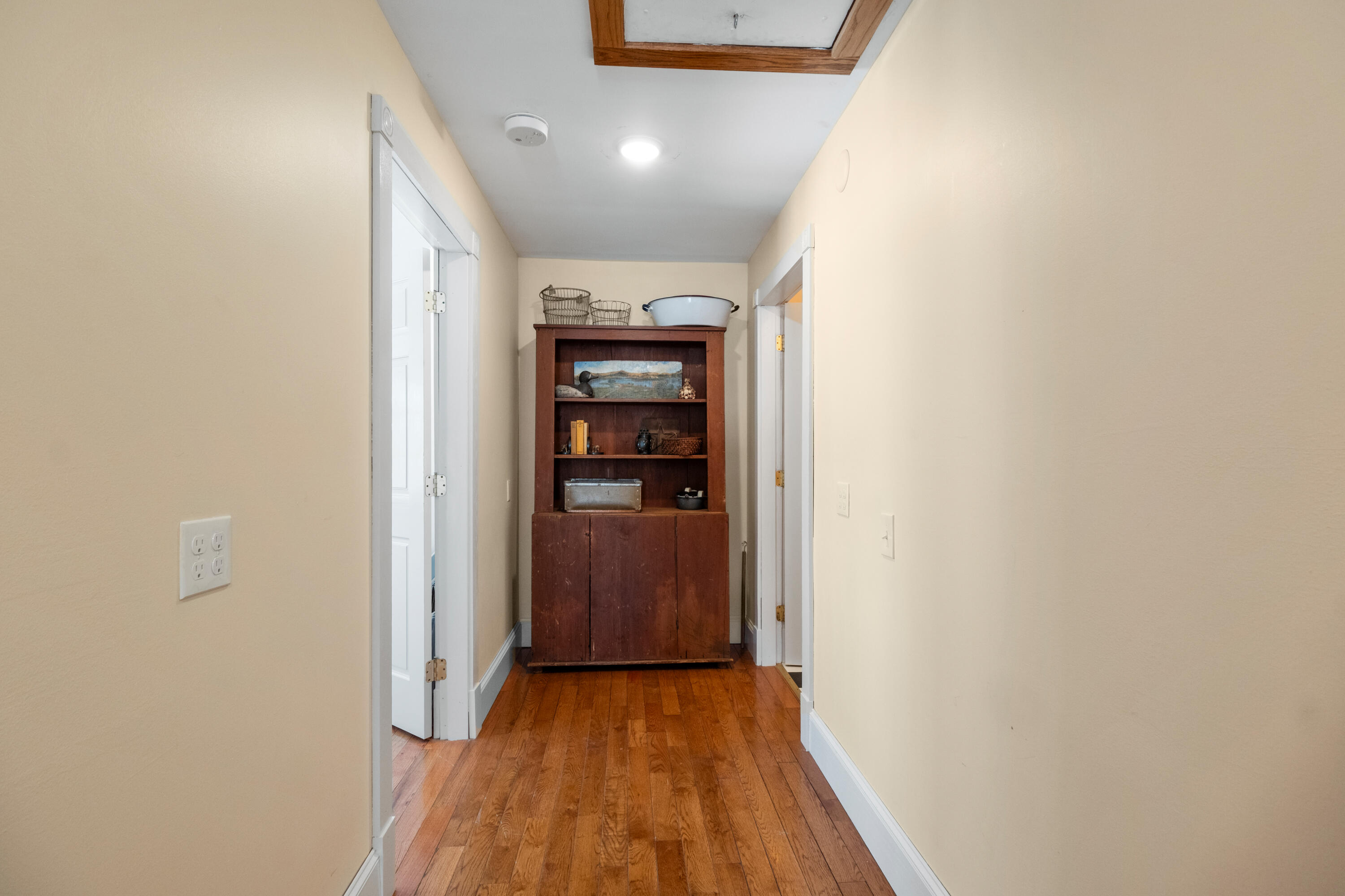 31-33 Booker Street UNIT 4, Thomaston, ME, 04861