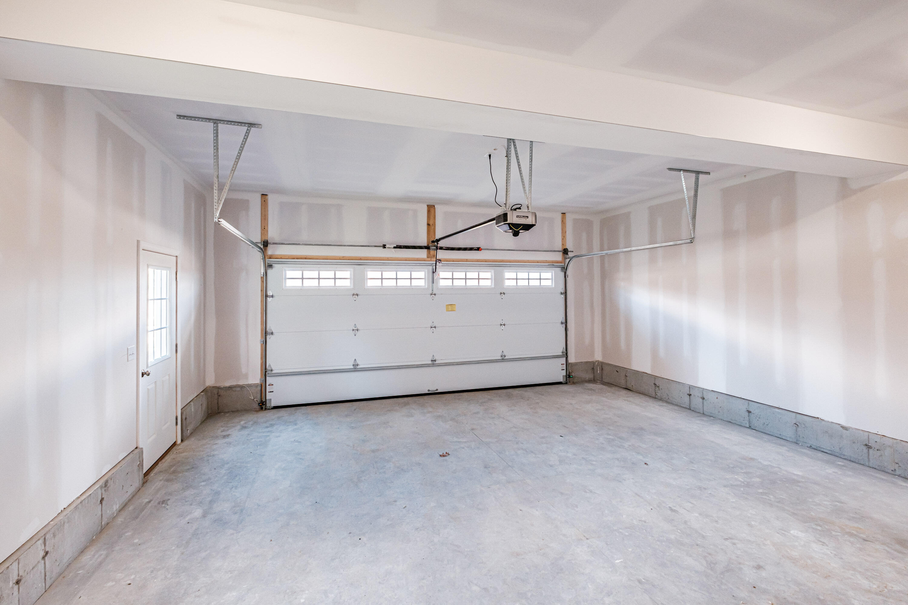 31 Woodbrey Lane, Standish, ME, 04084