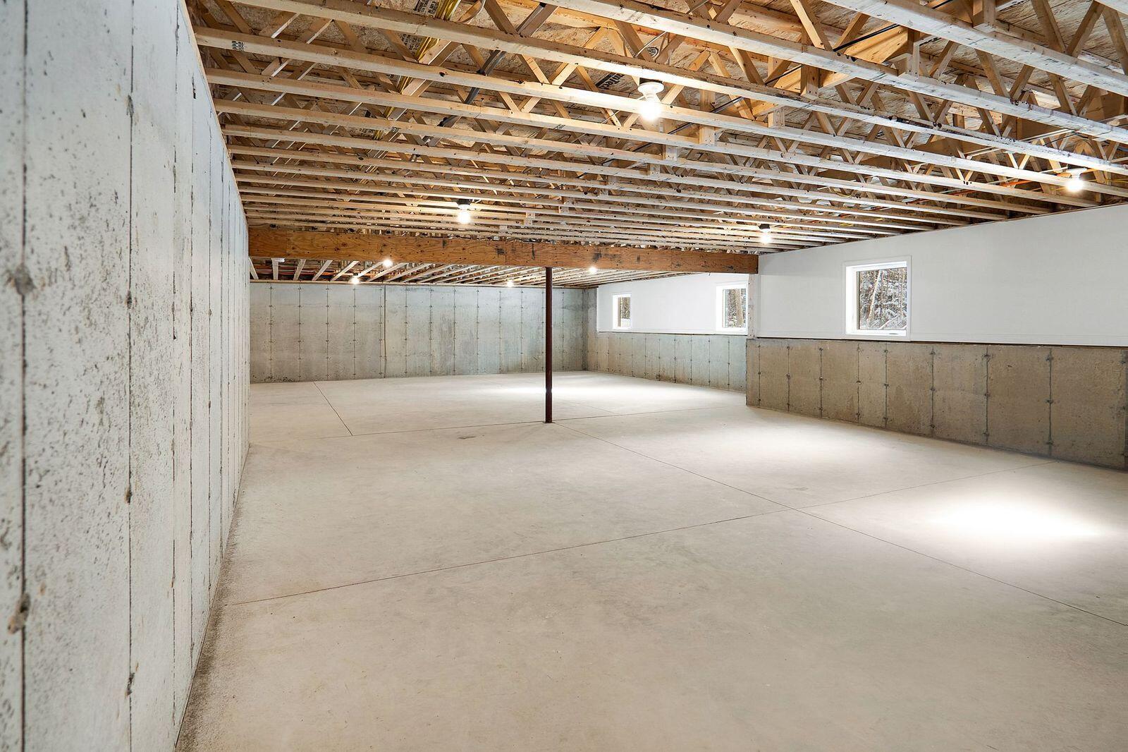 67 Stacey Lane, Kenduskeag, ME, 04450