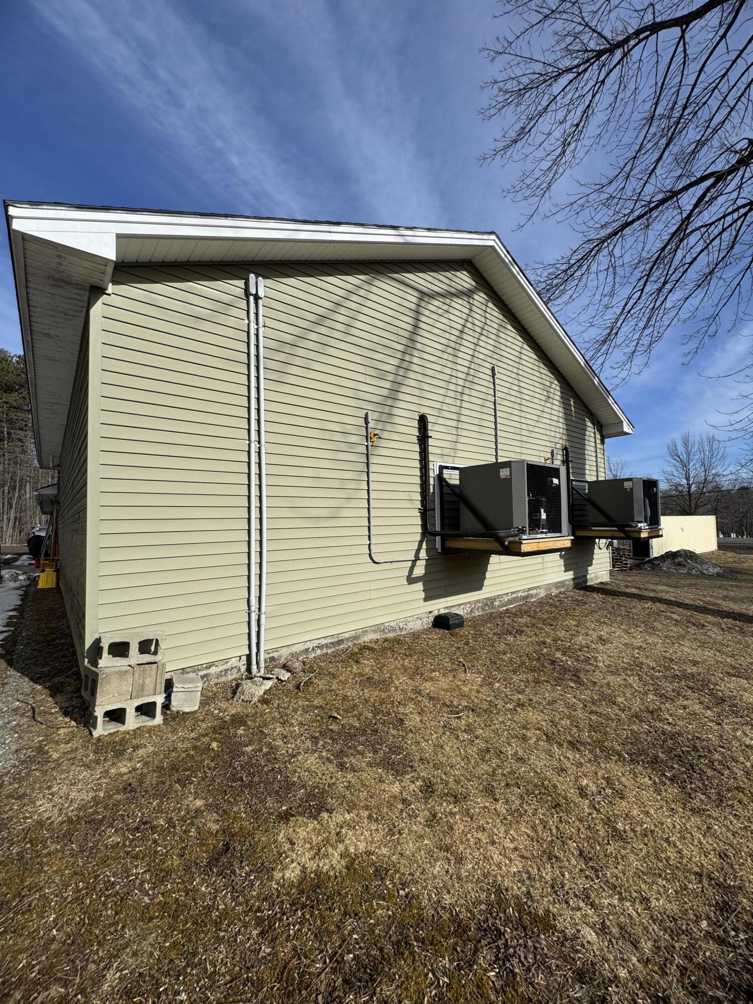 1225 W Main Street, Dover-foxcroft, ME, 04426