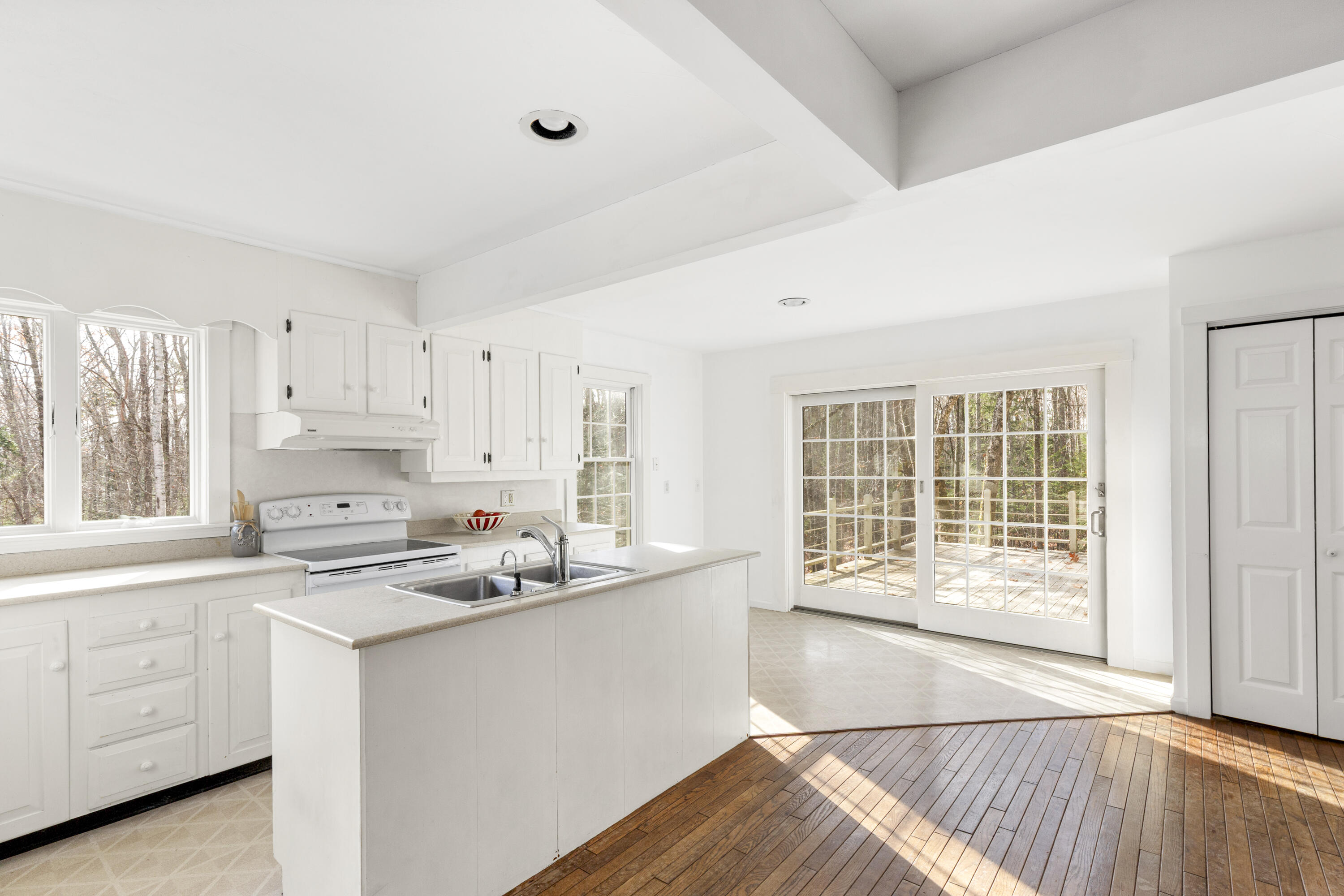 13 Hemlock Drive, Lincolnville, ME, 04849