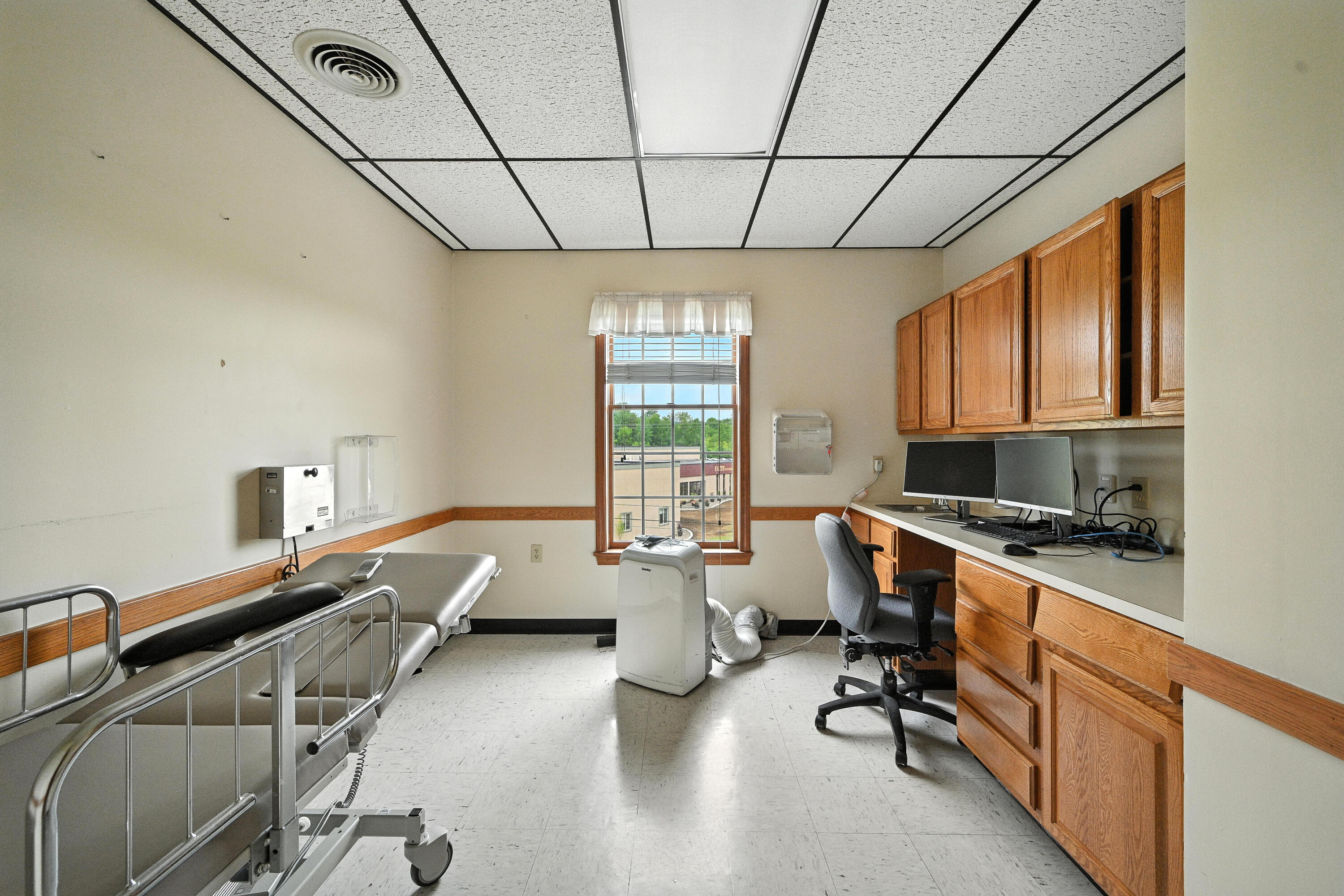 244 Kennedy Memorial Drive UNIT 1, Waterville, ME, 04901