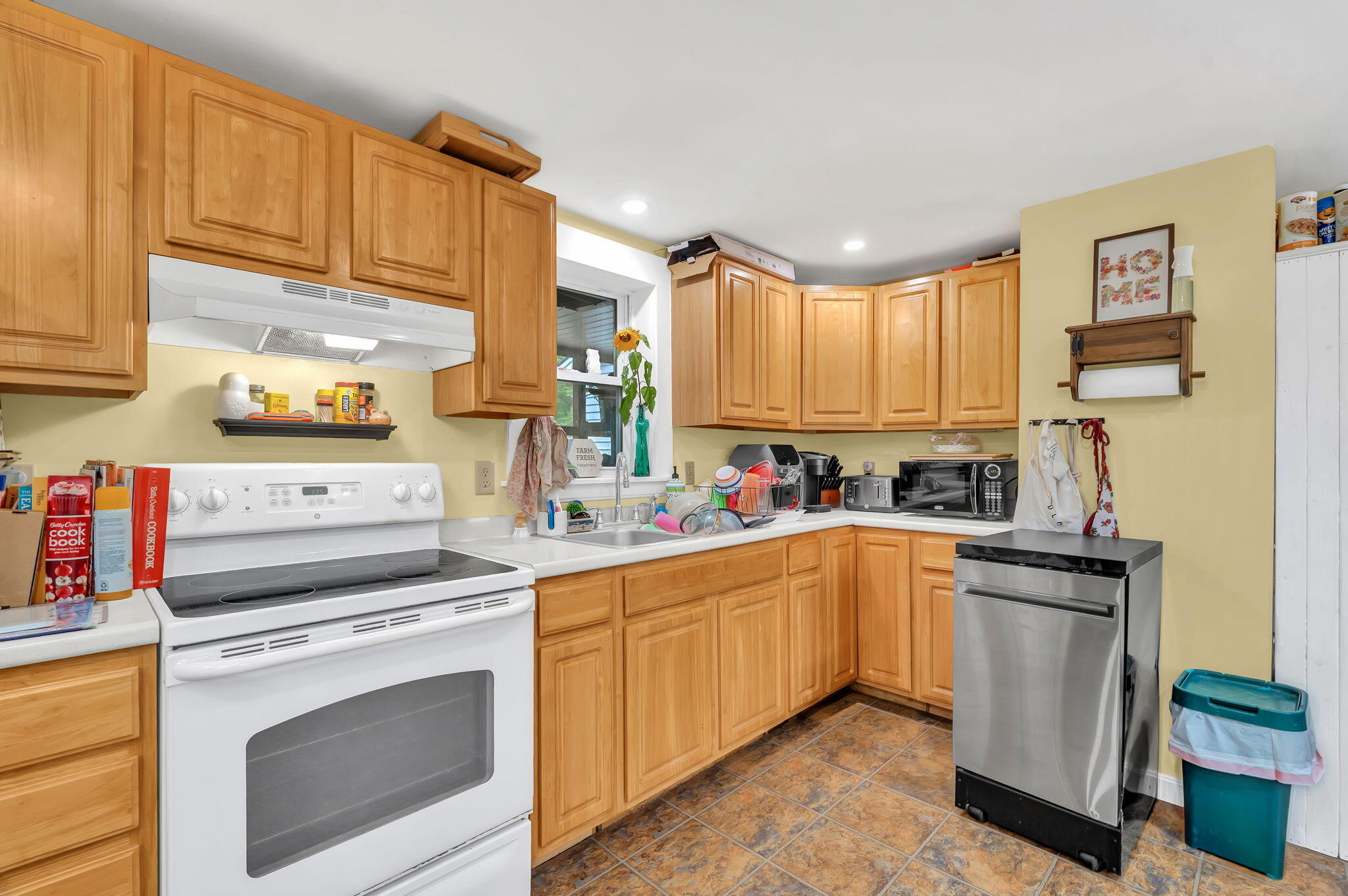 16-web-or-mls-137-cobbosseecontee-rd