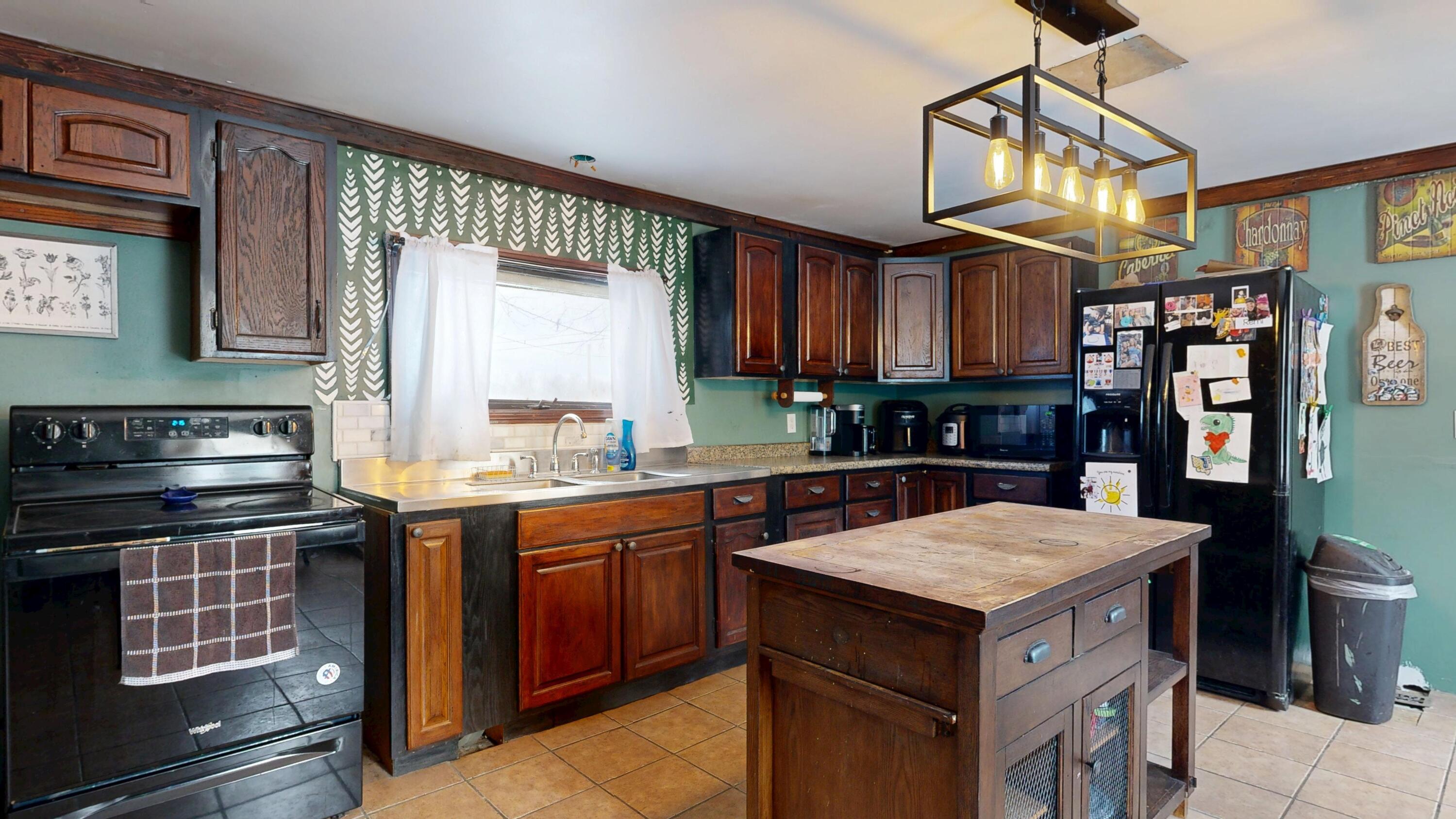 3950 W River Road, Sidney, ME, 04330