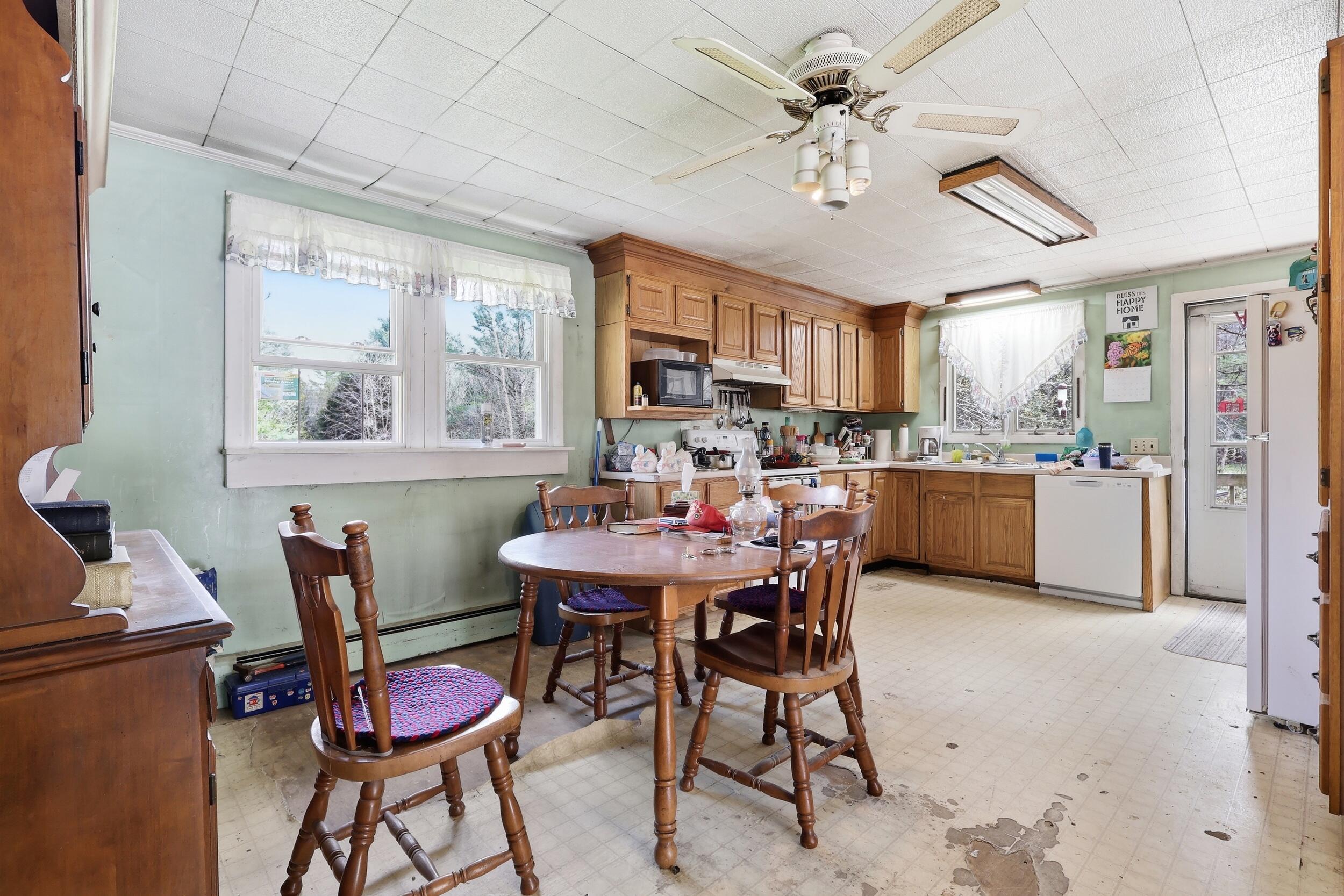 392 Elm Street, Mechanic Falls, ME, 04256