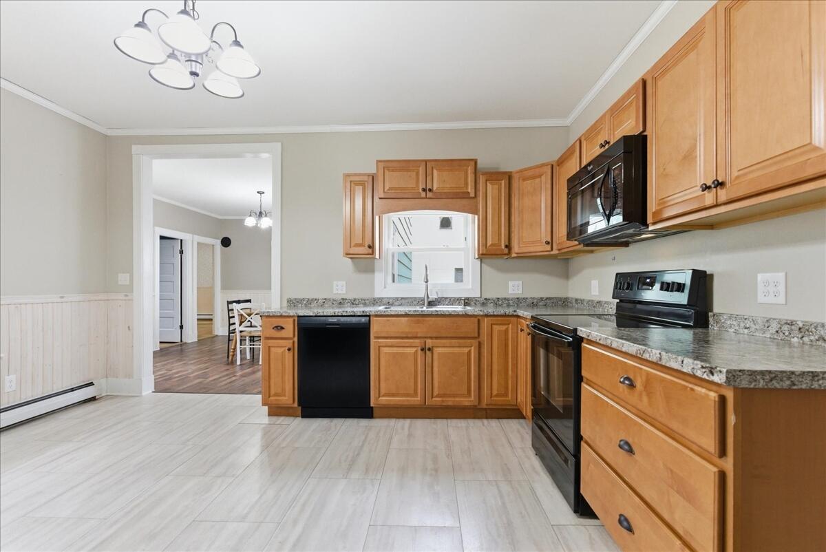 9 Harlow Hill Road, Mexico, ME, 04257