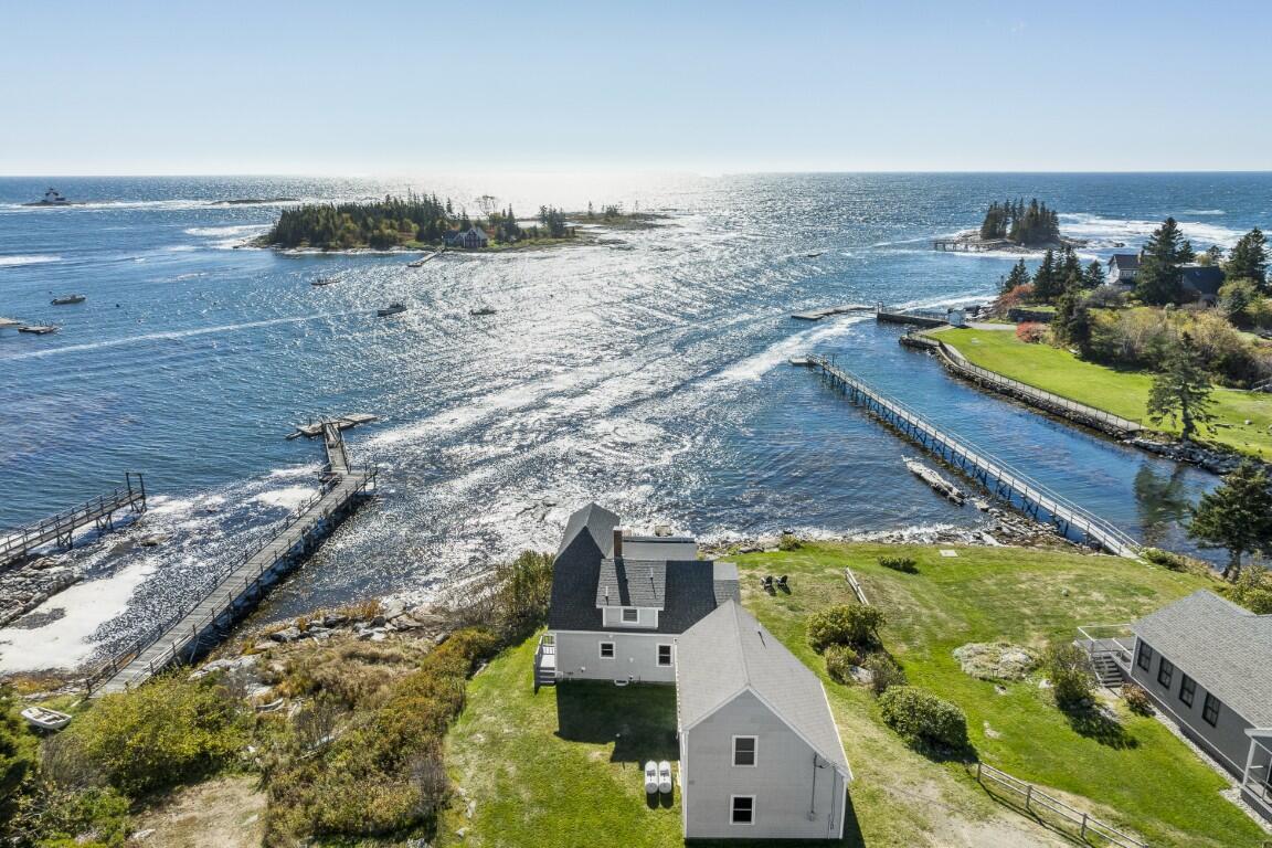 22 Gray Road, Southport, ME, 04576