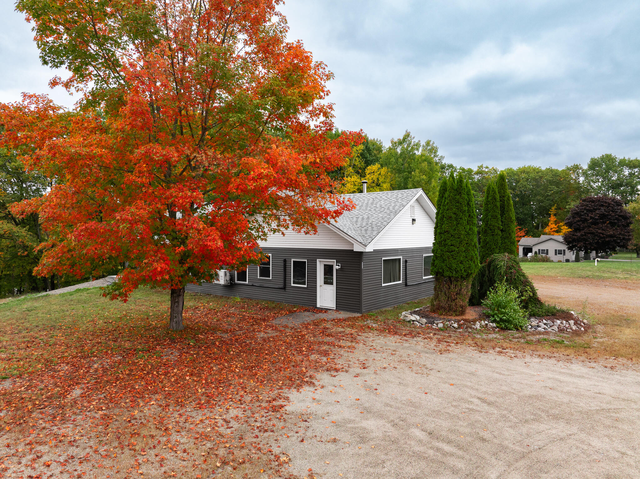 Photo of 880 Main Street Lincoln ME 04457