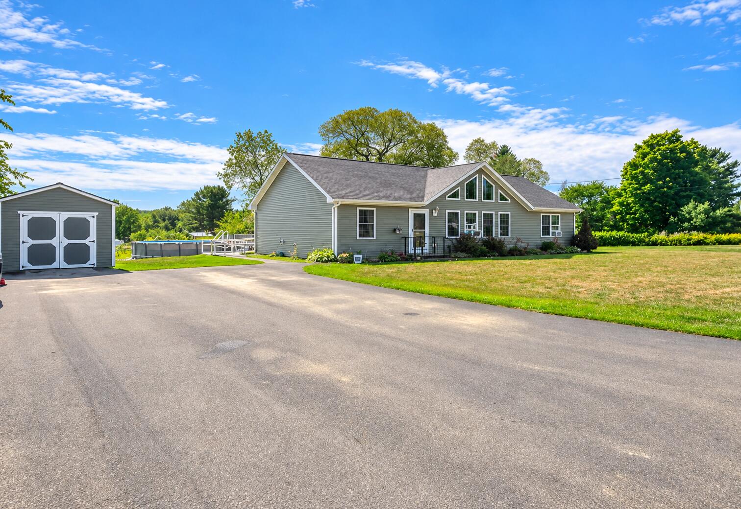 Photo of 556 Stream Road Winterport ME 04496