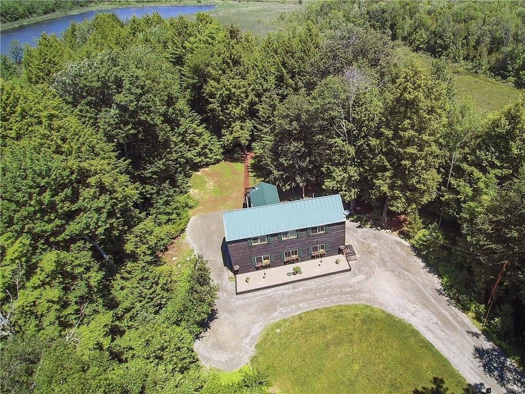37 Loon Drive, Newport, ME, 04953