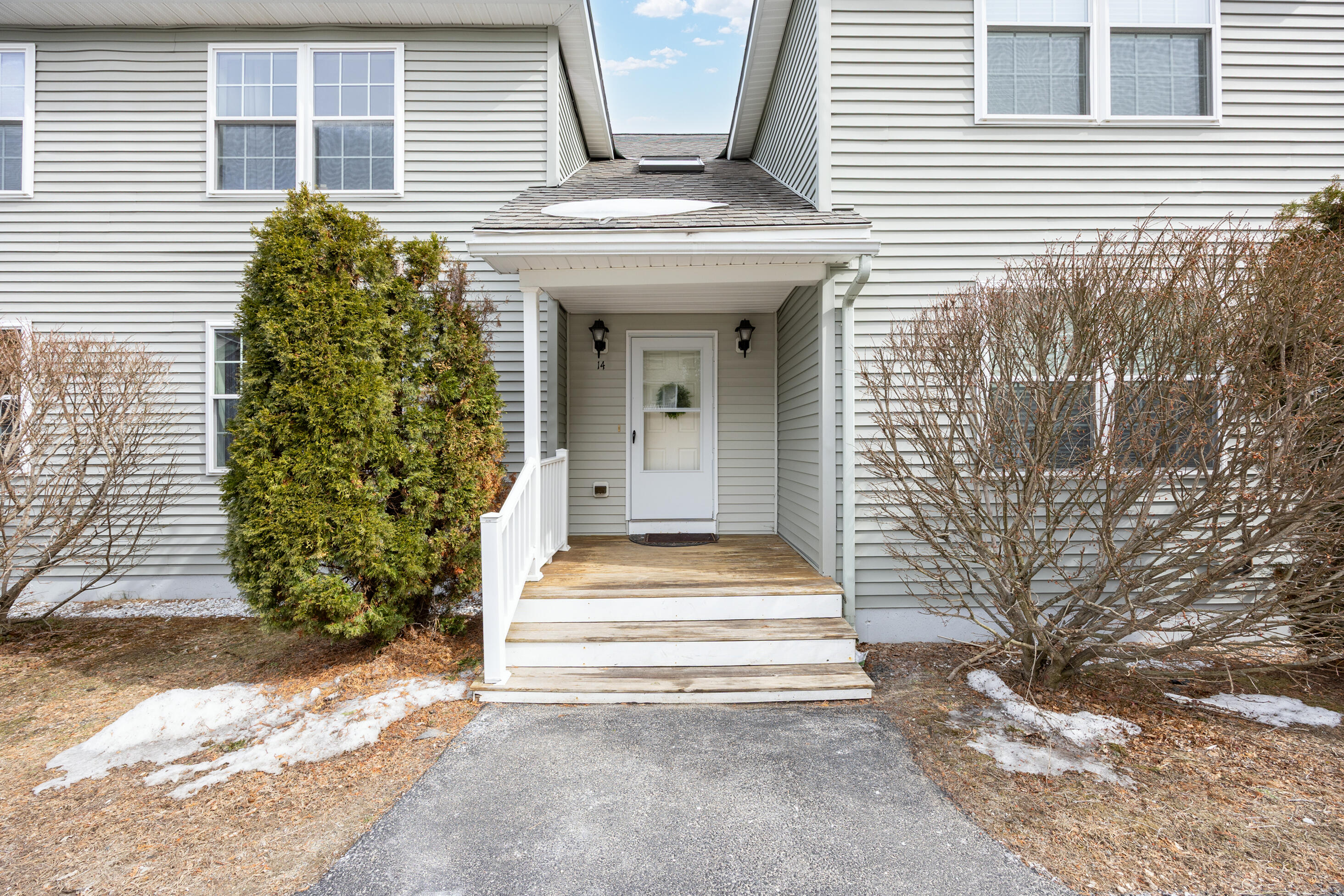 14 Ledges Court UNIT 14, Lewiston, ME, 04240