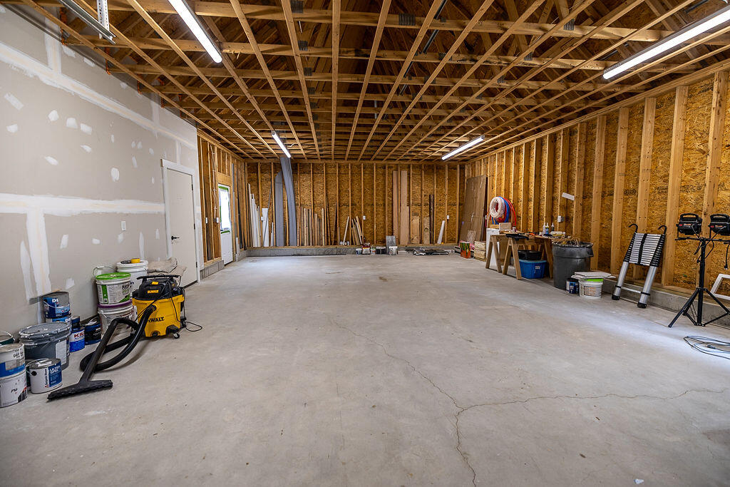 497 N Parish Road, Turner, ME, 04282