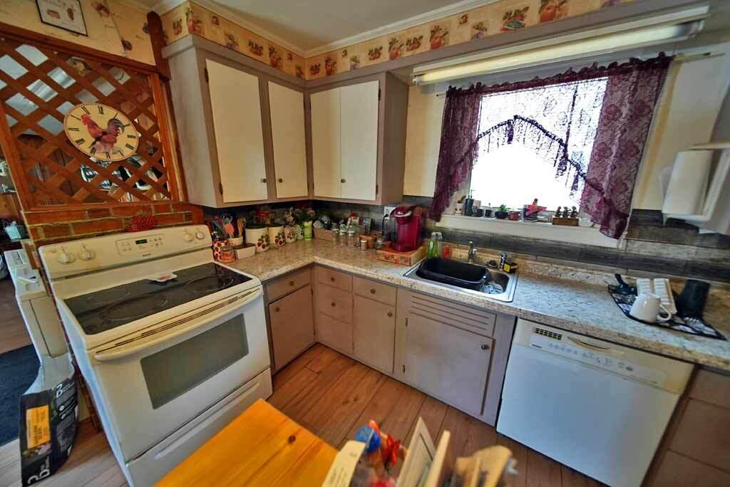 34 Charles Street, Houlton, ME, 04730