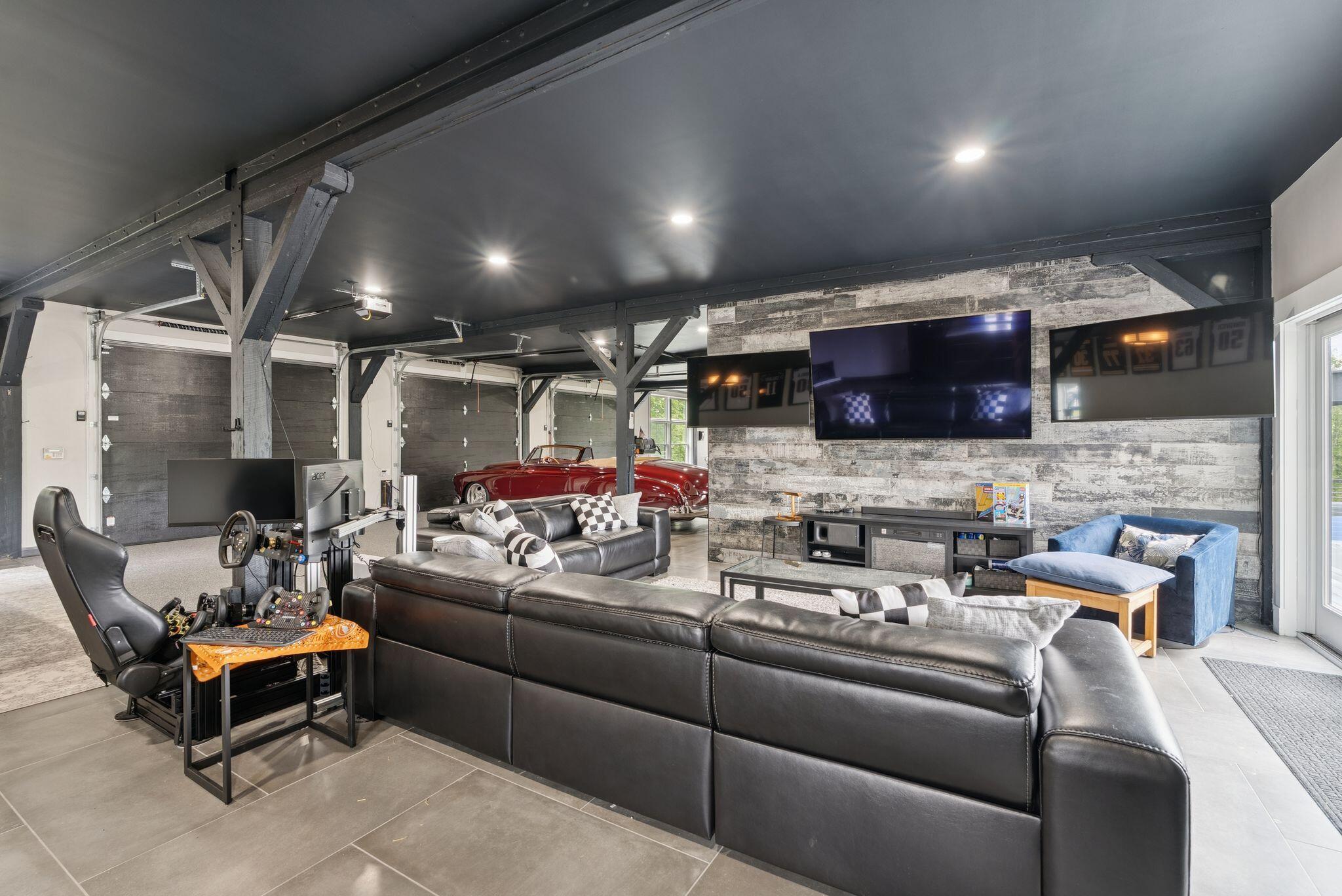 440 Blackstrap Road, Falmouth, ME, 04105