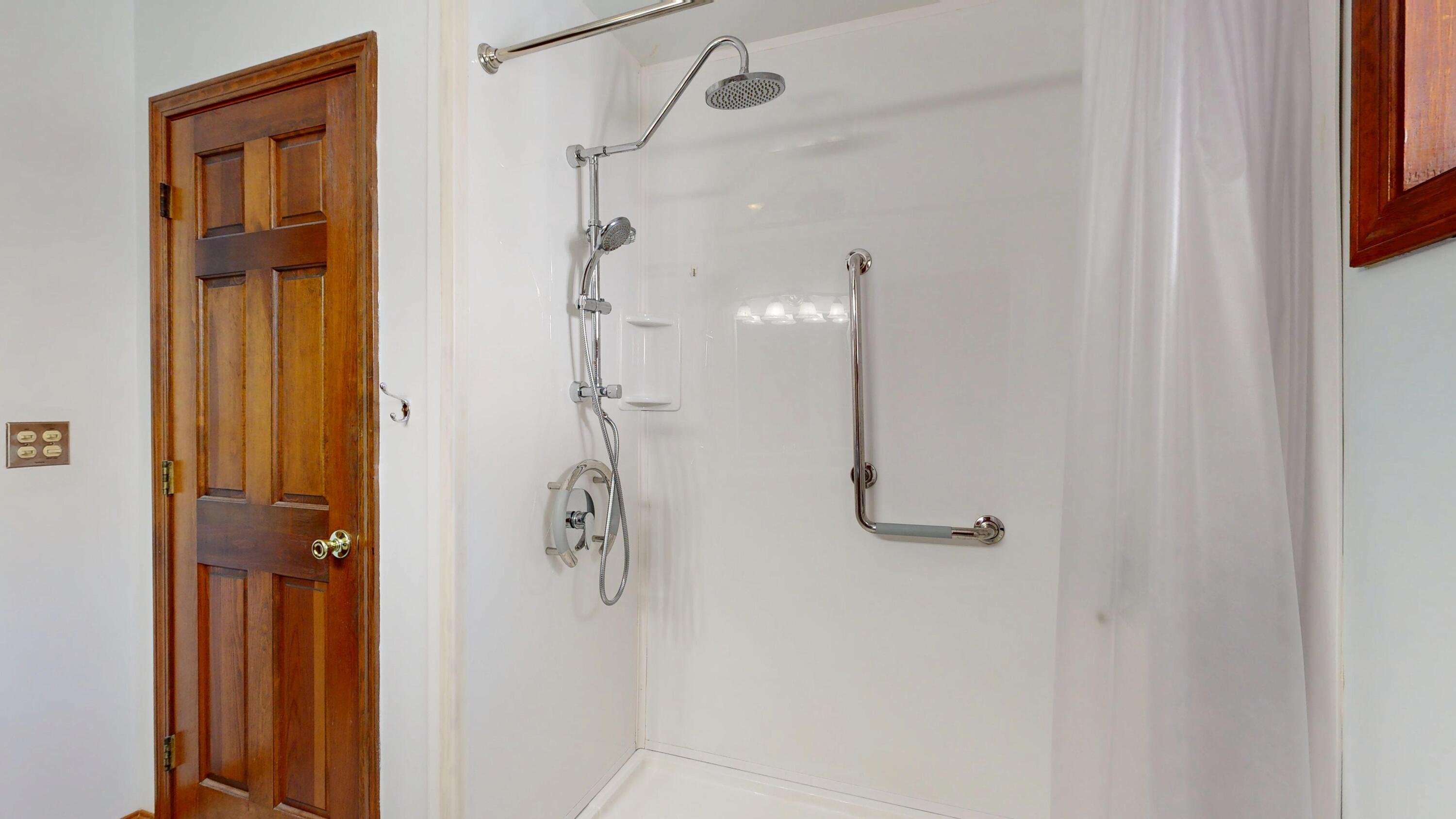 12 Hartford Street, Lewiston, ME, 04240