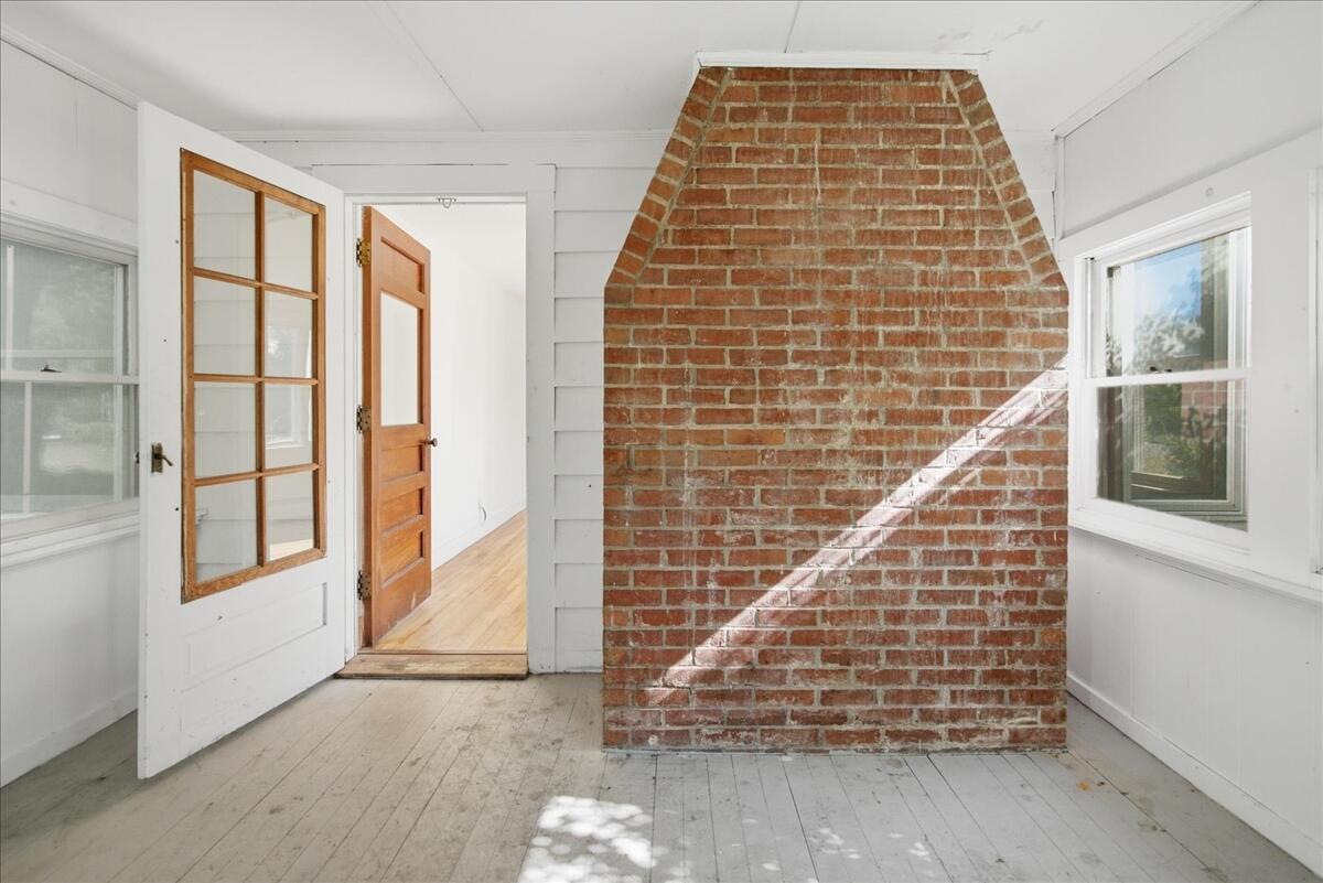 1827 Minot Avenue, Auburn, ME 04210 37-1-37