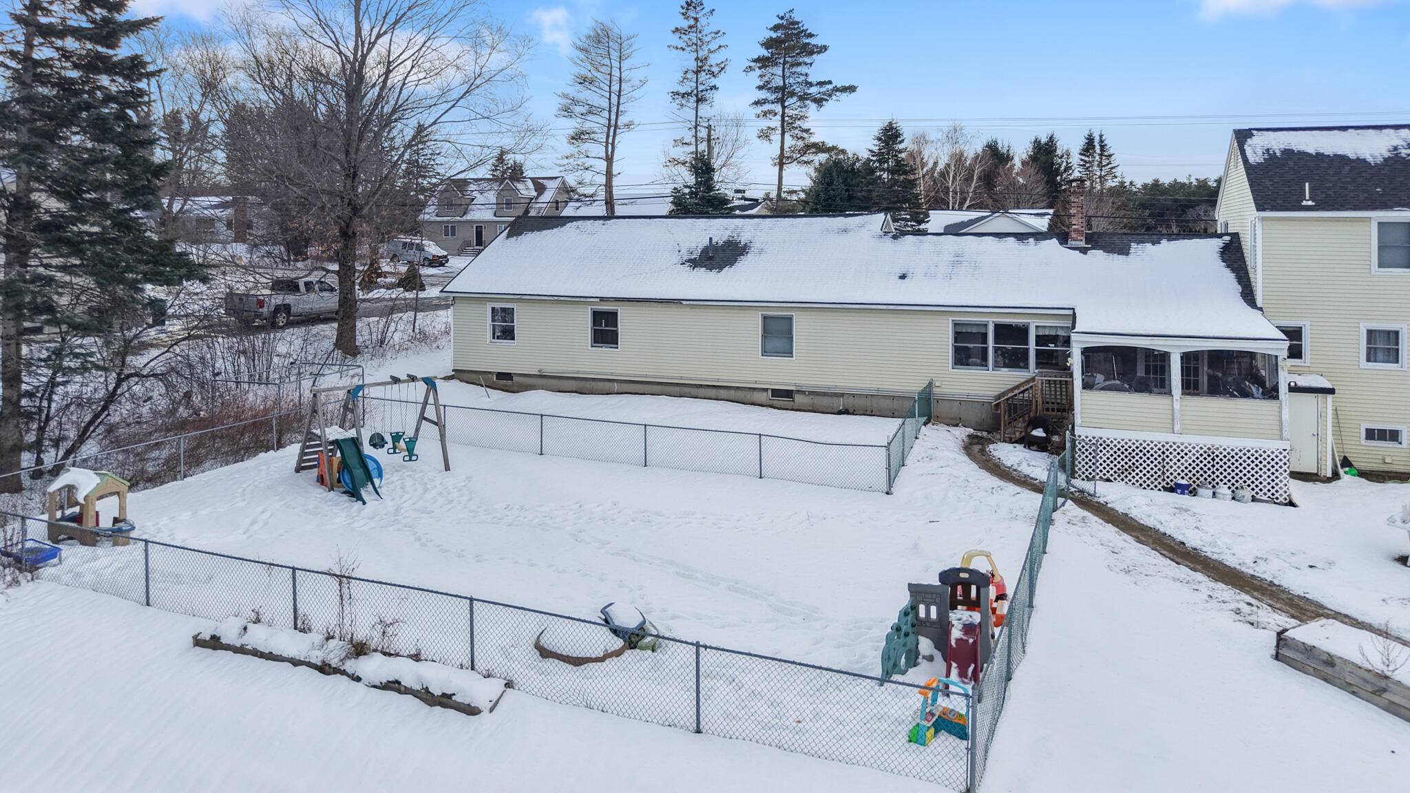 913 Essex Street, Bangor, ME, 04401