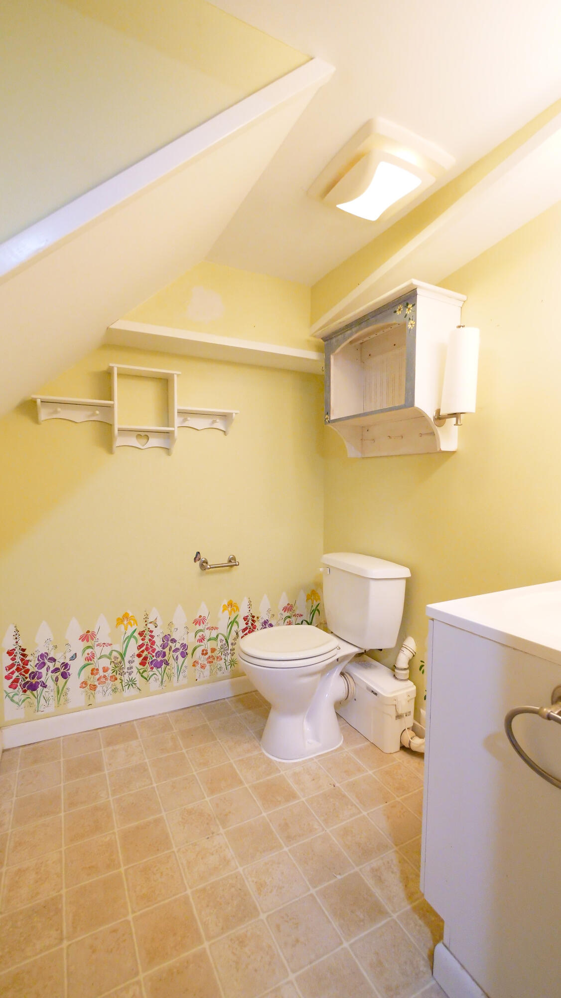 16 Gardner Road, Orono, ME, 04473