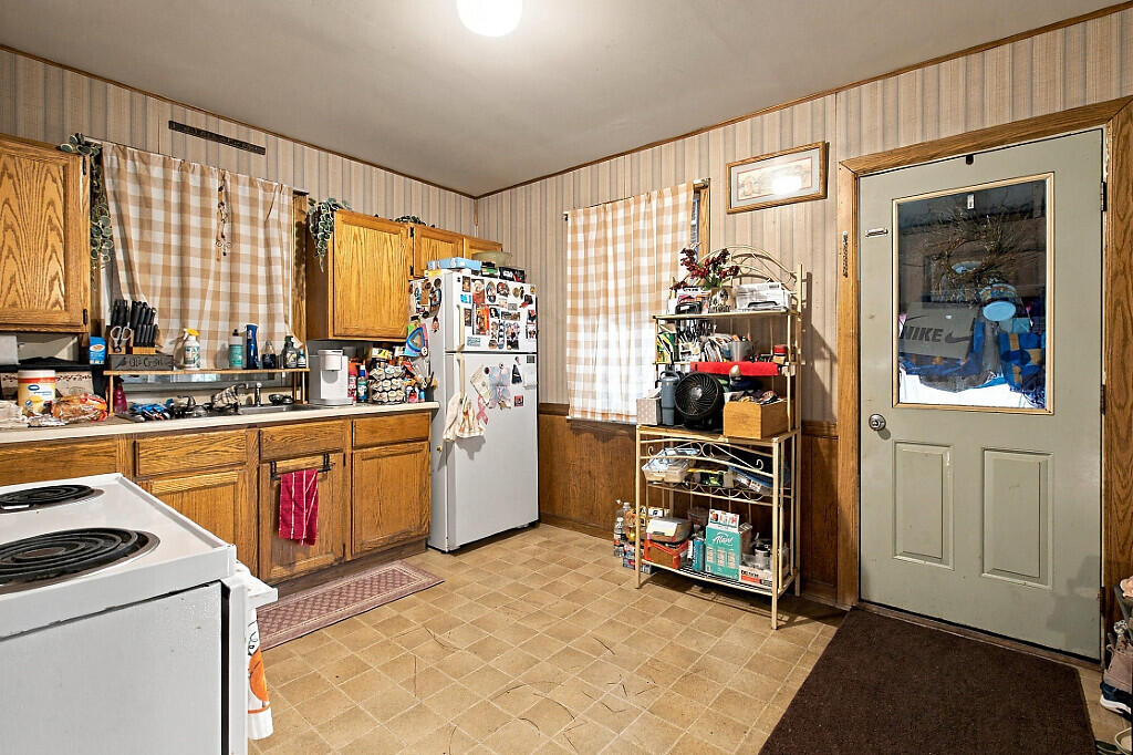 12 & 14 Boothby Street, Waterville, ME 04901 26_BP5A5416_DxO_mls