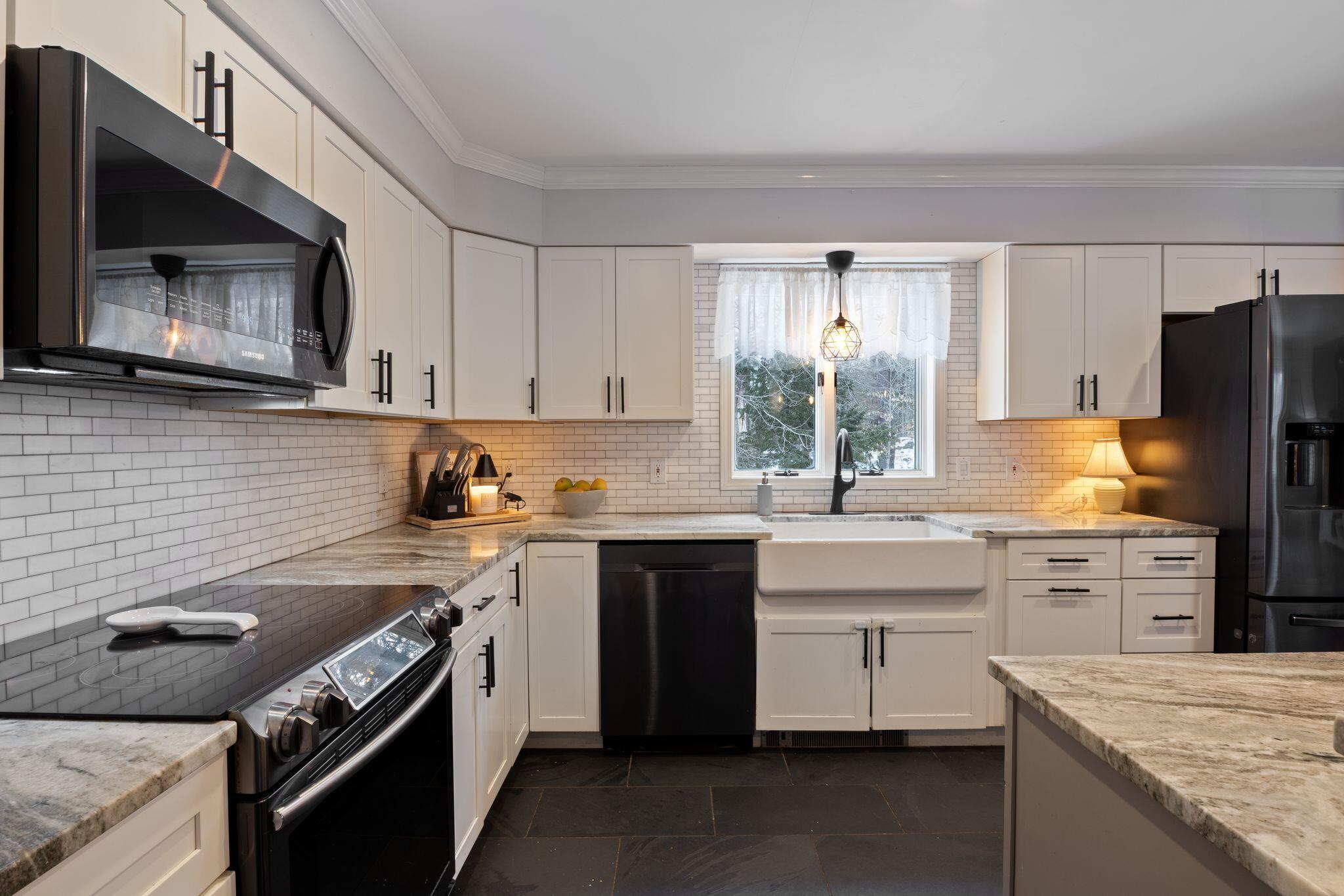 15 Monroe Drive, Naples, ME, 04055