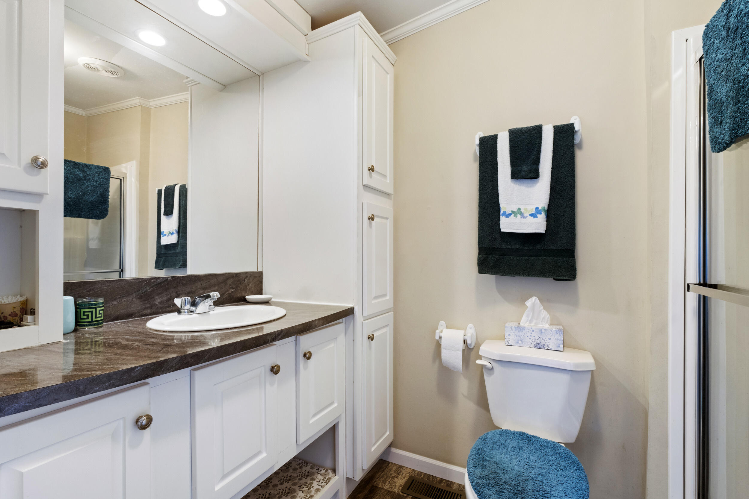 1032 Main Street, Vassalboro, ME, 04989