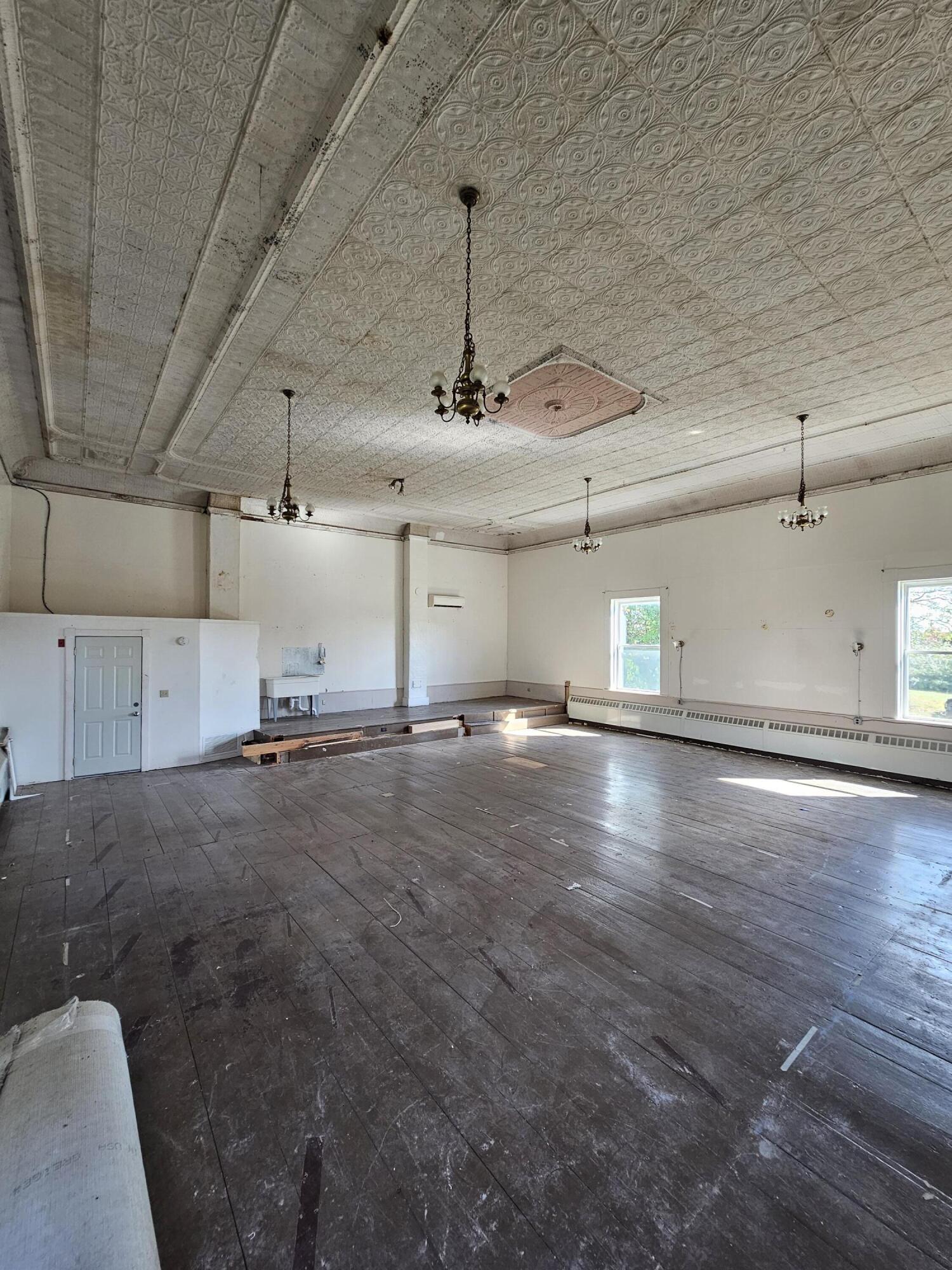 562 Ledge Hill Road, Corinth, ME, 04427