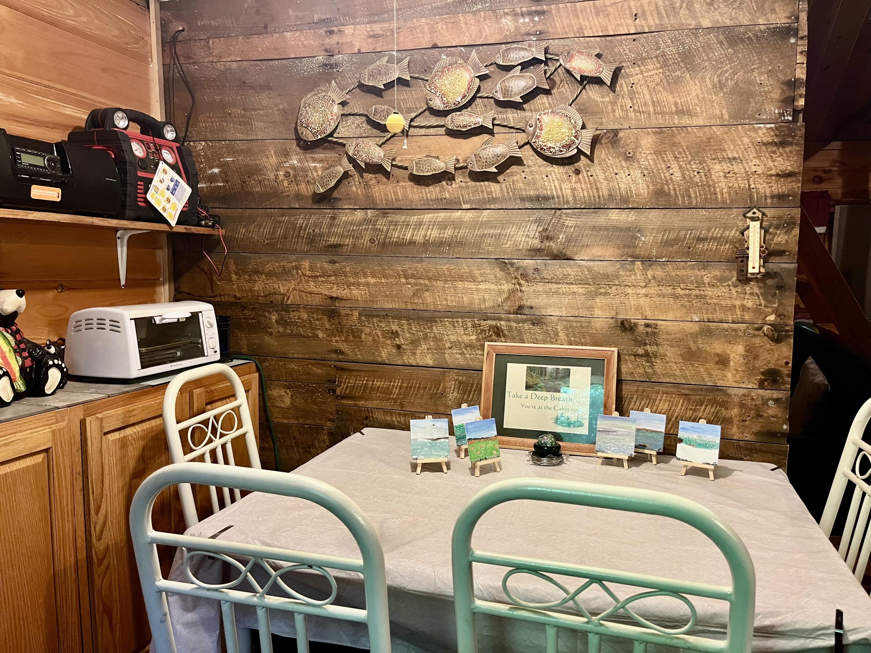 kitchen/dinette