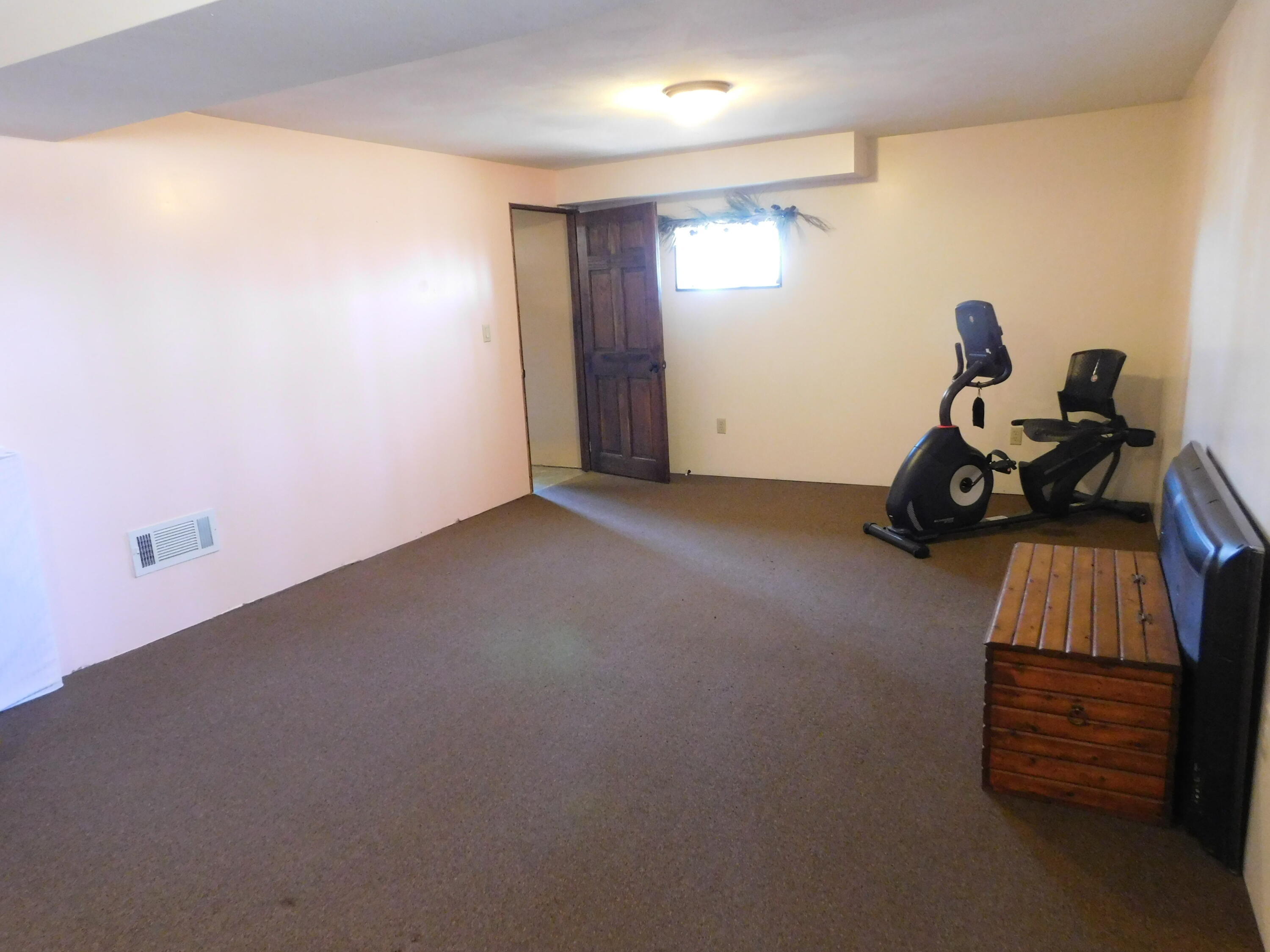 557 Enfield Road, Lincoln, ME, 04457